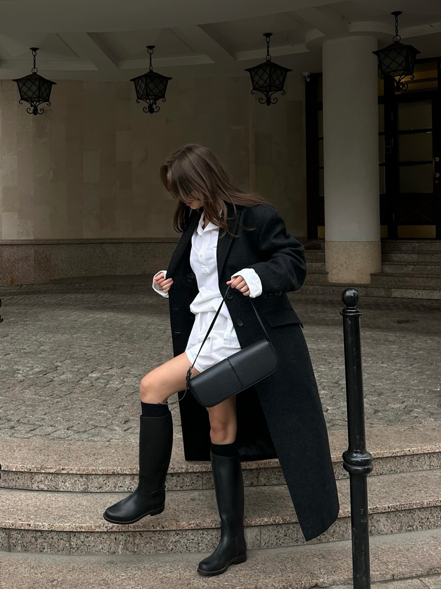 룩의 분위기를 책임질 롱부츠👢
자유롭게 룩을 완성할 수 있는 롱부츠의 각양각색 스타일🖤✨ 이미지2