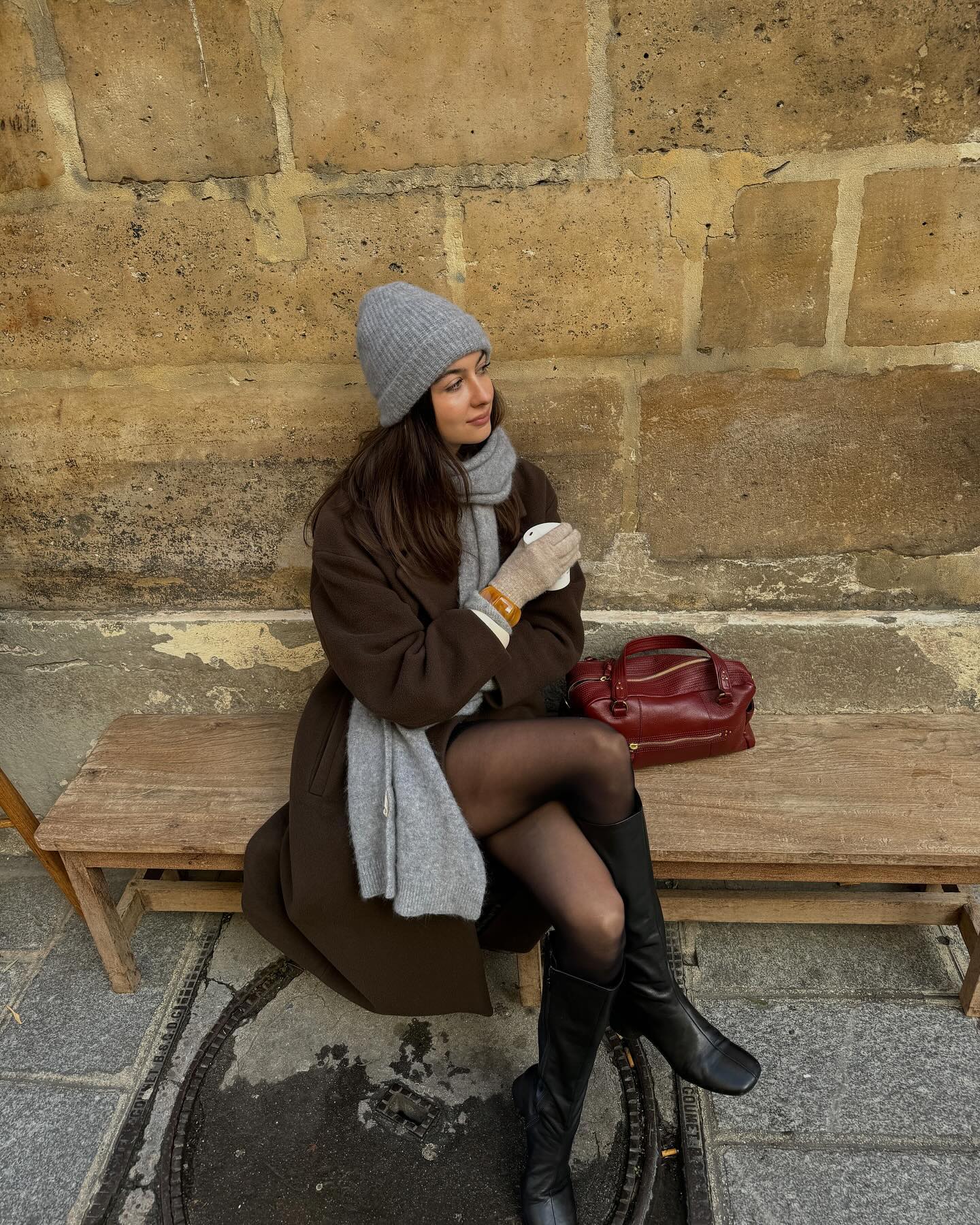 룩의 분위기를 책임질 롱부츠👢
자유롭게 룩을 완성할 수 있는 롱부츠의 각양각색 스타일🖤✨ 이미지5