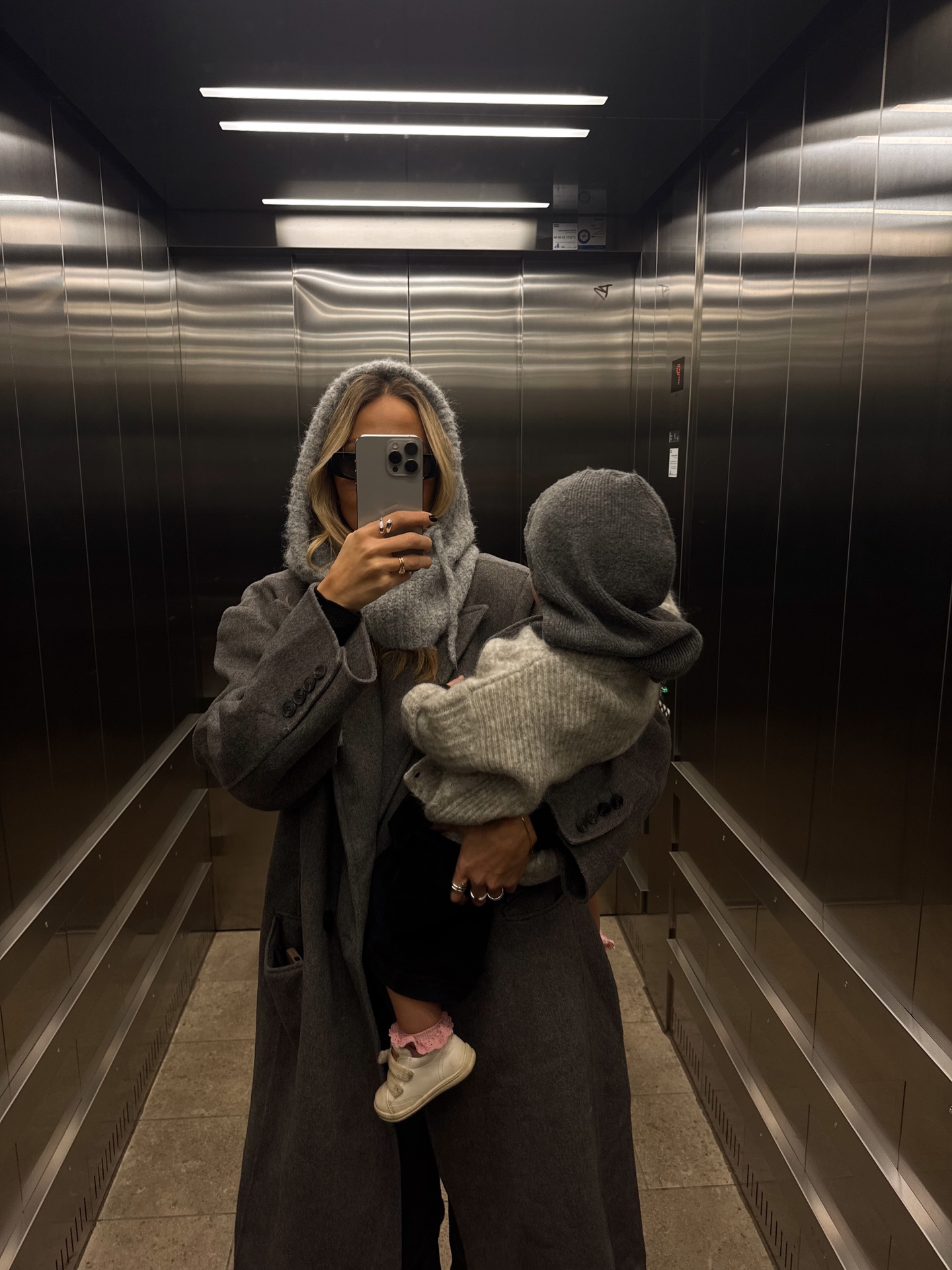 롱코트가 밋밋하다면🧊
바라클라바 포인트만 더해도 달라져요☁️🤍 이미지5