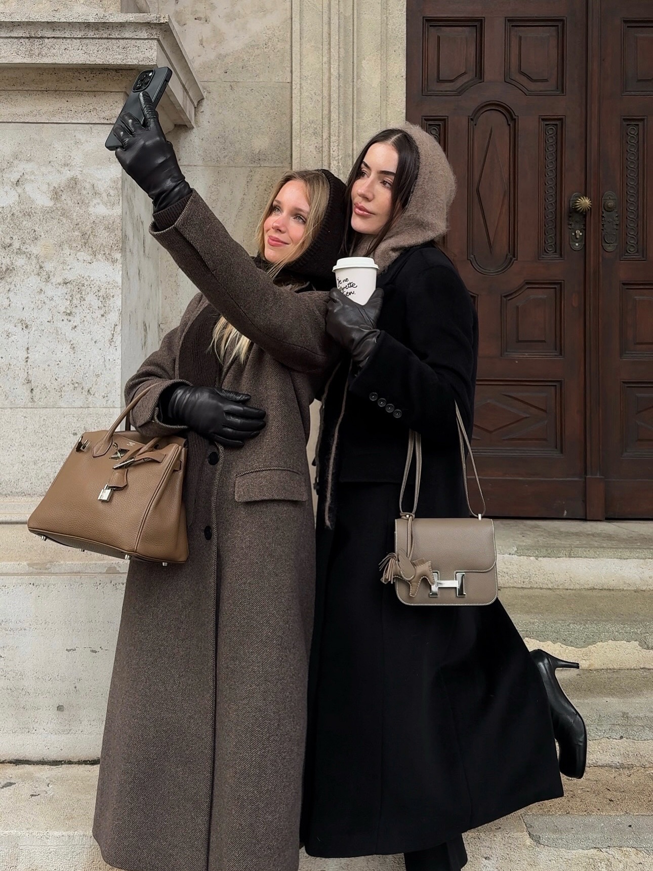 롱코트가 밋밋하다면🧊
바라클라바 포인트만 더해도 달라져요☁️🤍 이미지7