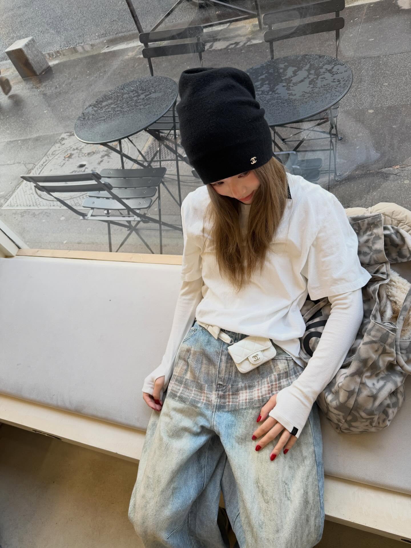 겨울 보온템 1등 비니🖤 툭 눌러쓰면 분위기 업 🪄얼굴선까지 예뻐지는 겨울 필수템☃️ 이미지