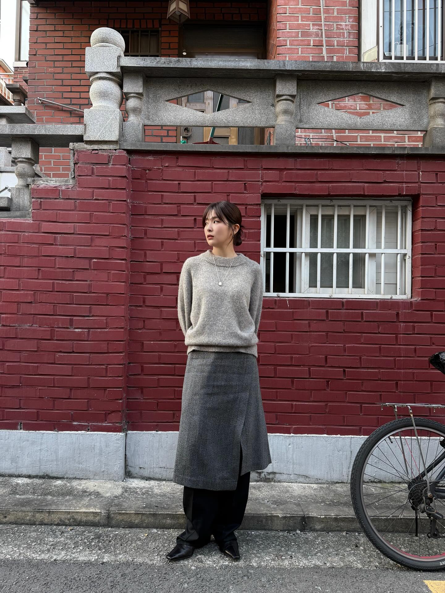 겨울에 스커트 입고 싶은 날엔🖤
팬츠랑 레이어드해 따뜻하게 완성하는 스칸트 코디✨ 이미지4