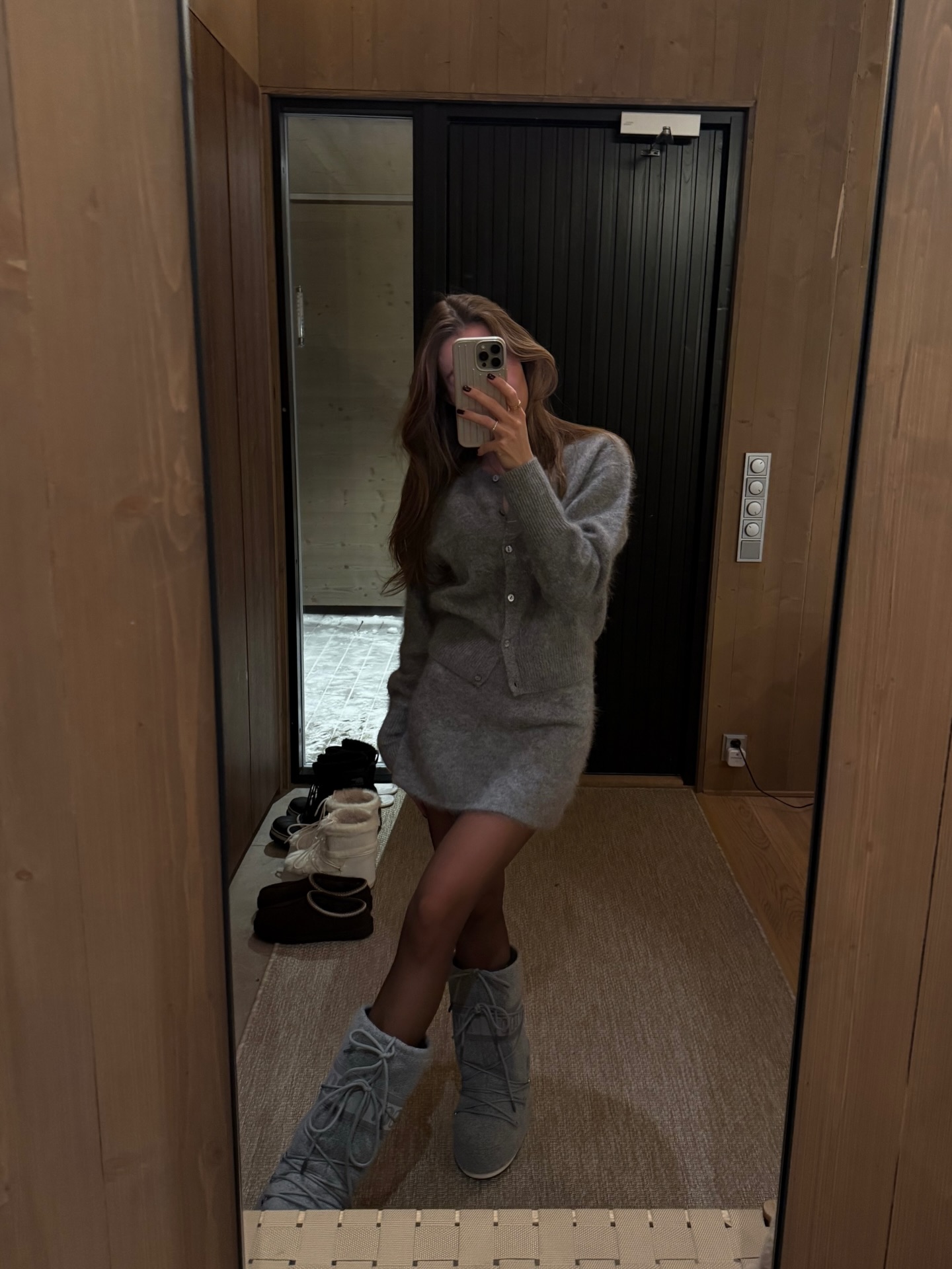 눈 오는 날엔 패딩부츠❄️
패딩부츠보다 따뜻한 신발이 있을까?☃️🤍 이미지4