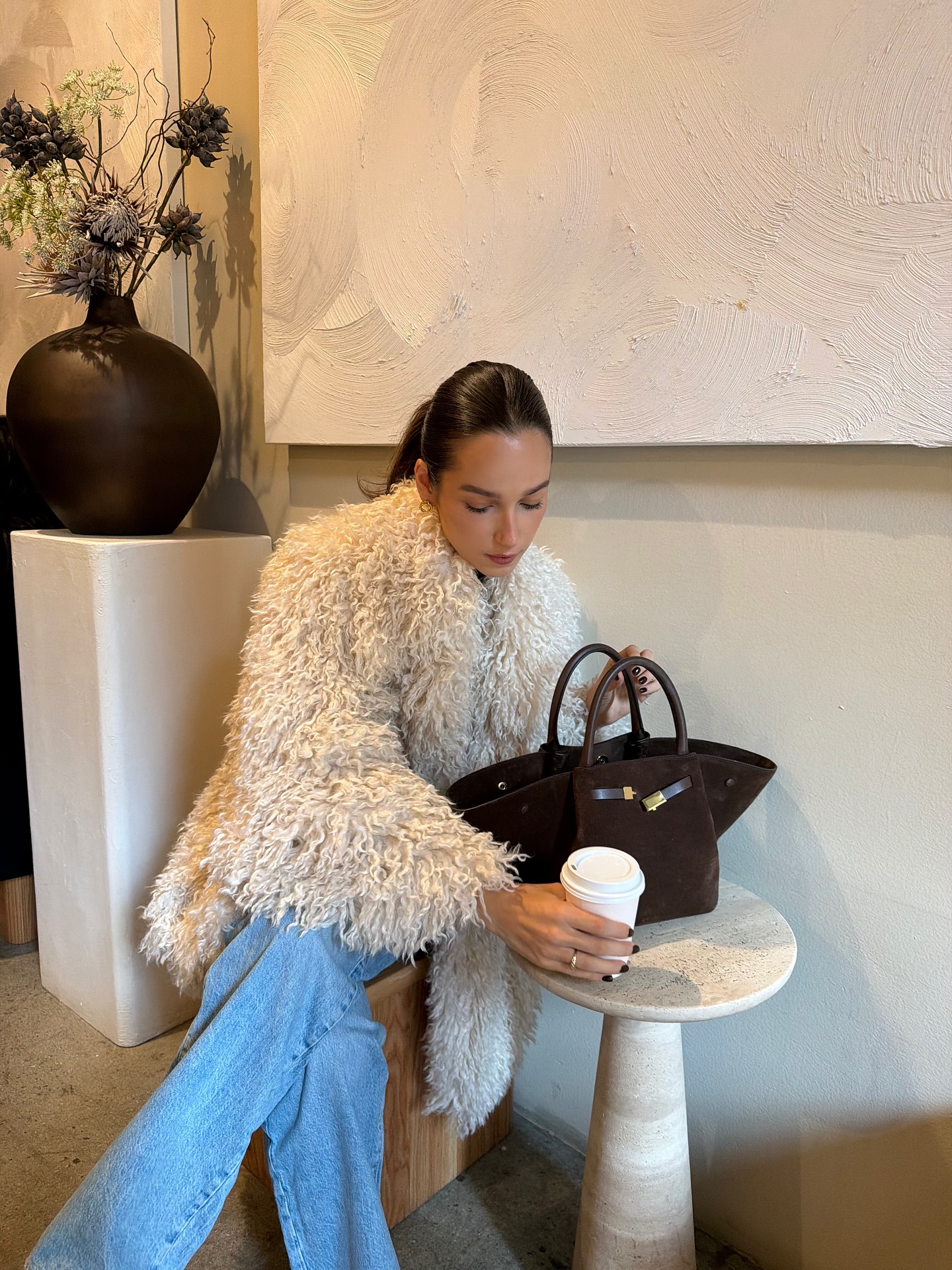 오늘 같이 추운 날엔 퍼자켓🧸
포근한 두께감으로 한파에도 따뜻하고 분위기는 고급스럽게✨ 이미지1