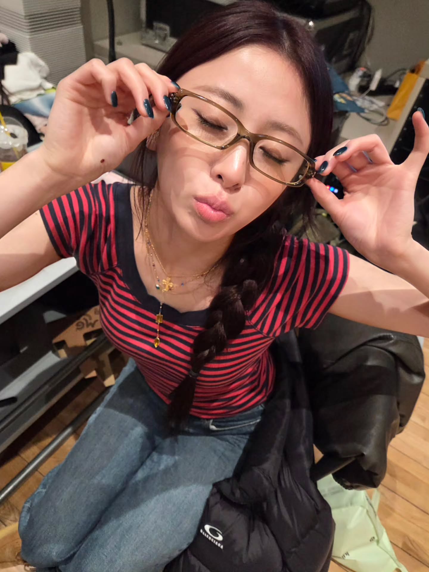 12월 네일 뭐할까?🎁
연말무드 낭낭한 원톤 네일로 분위기 전환하기✨ 이미지6