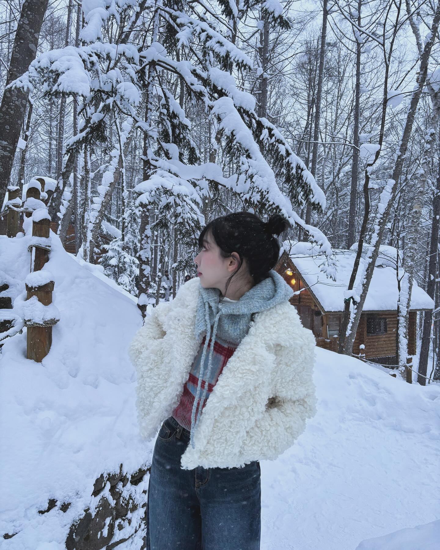겨울 꾸안꾸 필수템? 뽀글이 자켓🐑
패딩보다 따뜻한 러블리한 뽀글이 자켓으로 겨울 맞이하자❄️🎶 이미지4
