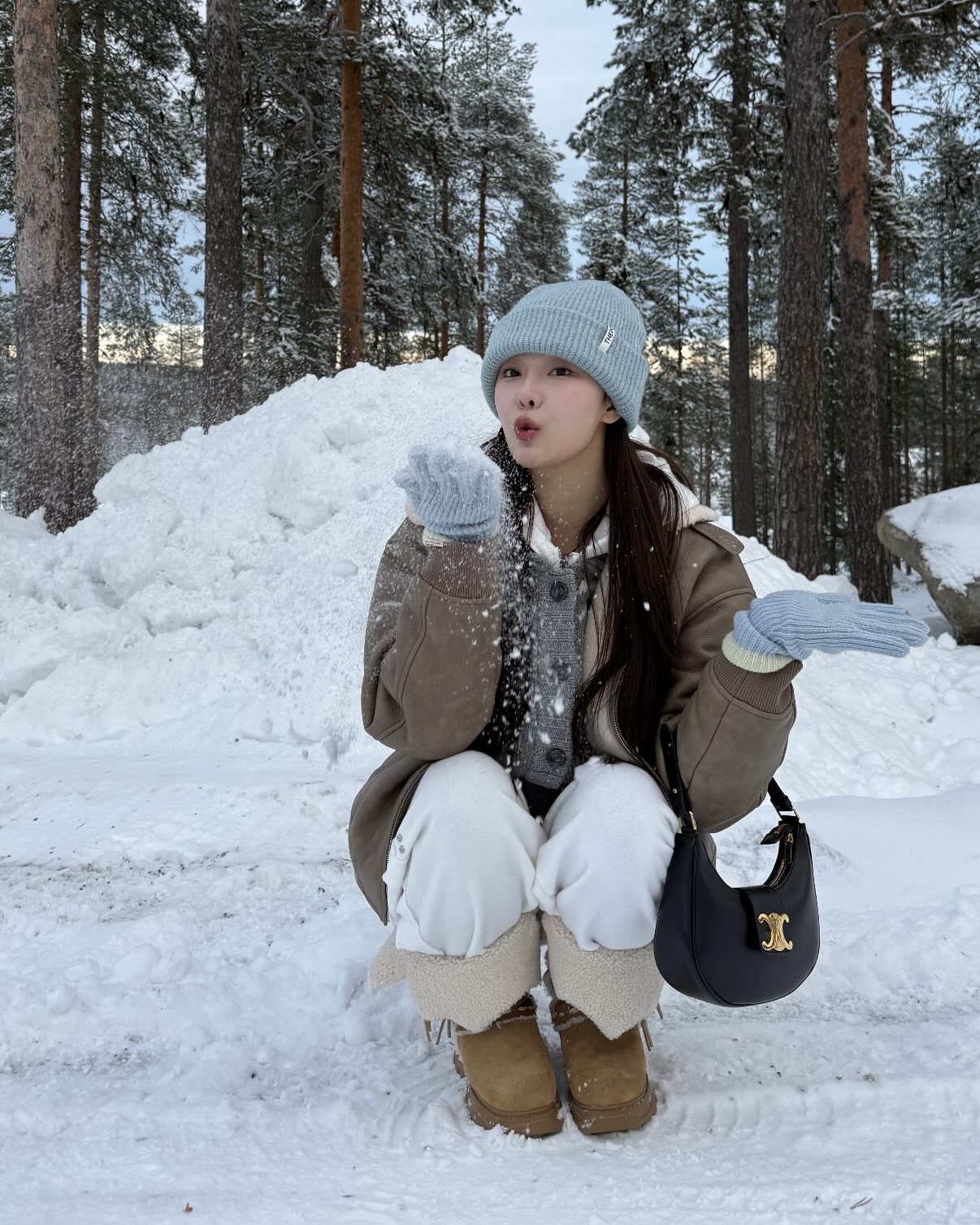 포인트 주기 좋은 겨울 아이템?👀 따뜻하고 스타일리시한 포인트는 역시 비니🌧️🩶 이미지