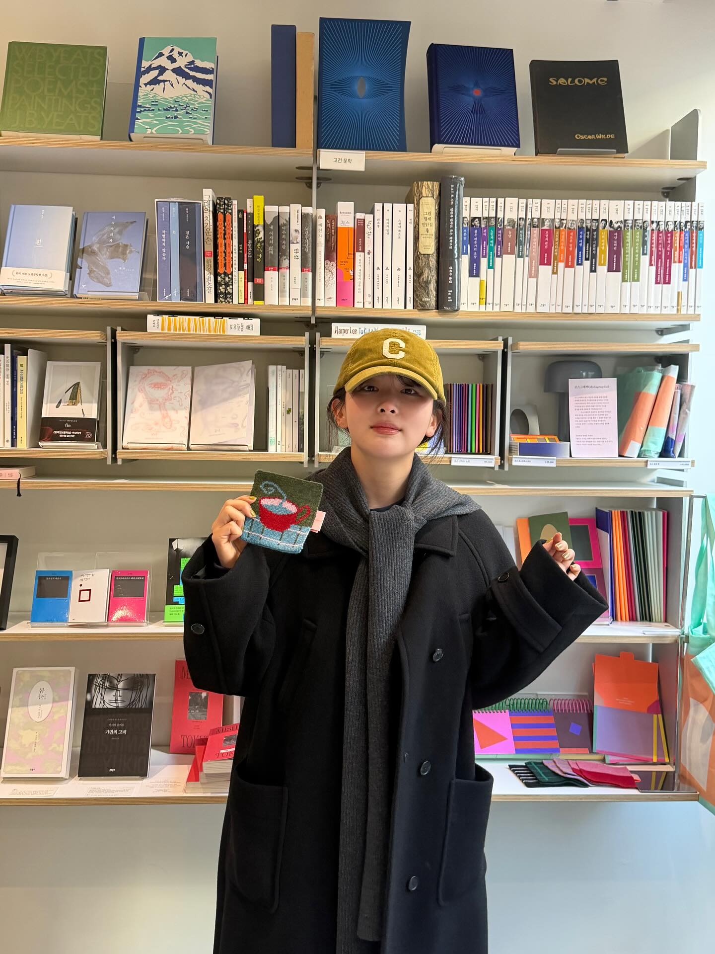 믿고 입는 블랙 맥시코트🖤
키 상관없이 비율 예쁘게 만들어주는 롱코트🧥✨ 이미지5