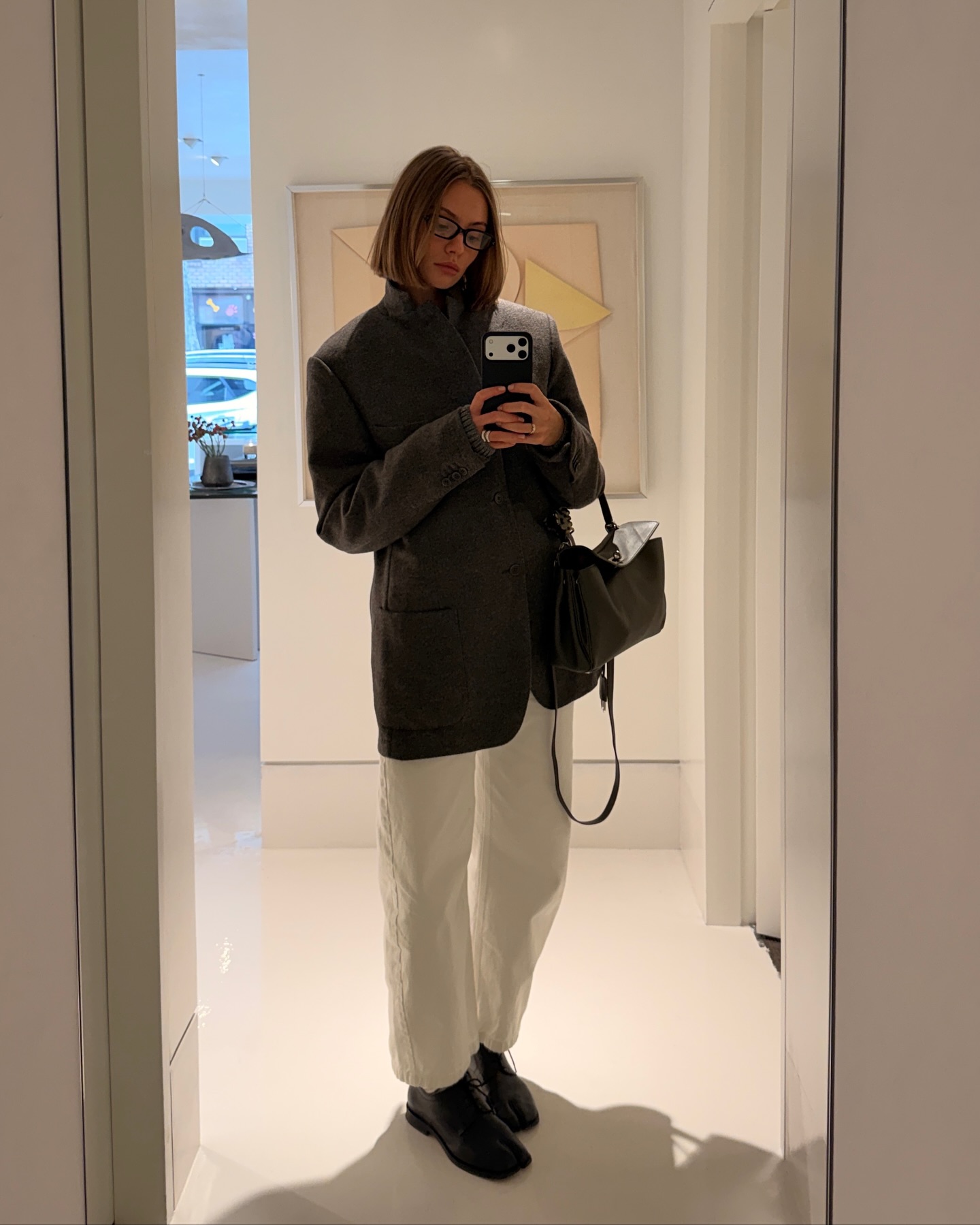 직장인도 입기 좋은 화이트 팬츠🤍
칙칙한 겨울룩에 미니멀하고 산뜻한 화이트 팬츠 더해보자✨🧚🏻 이미지2