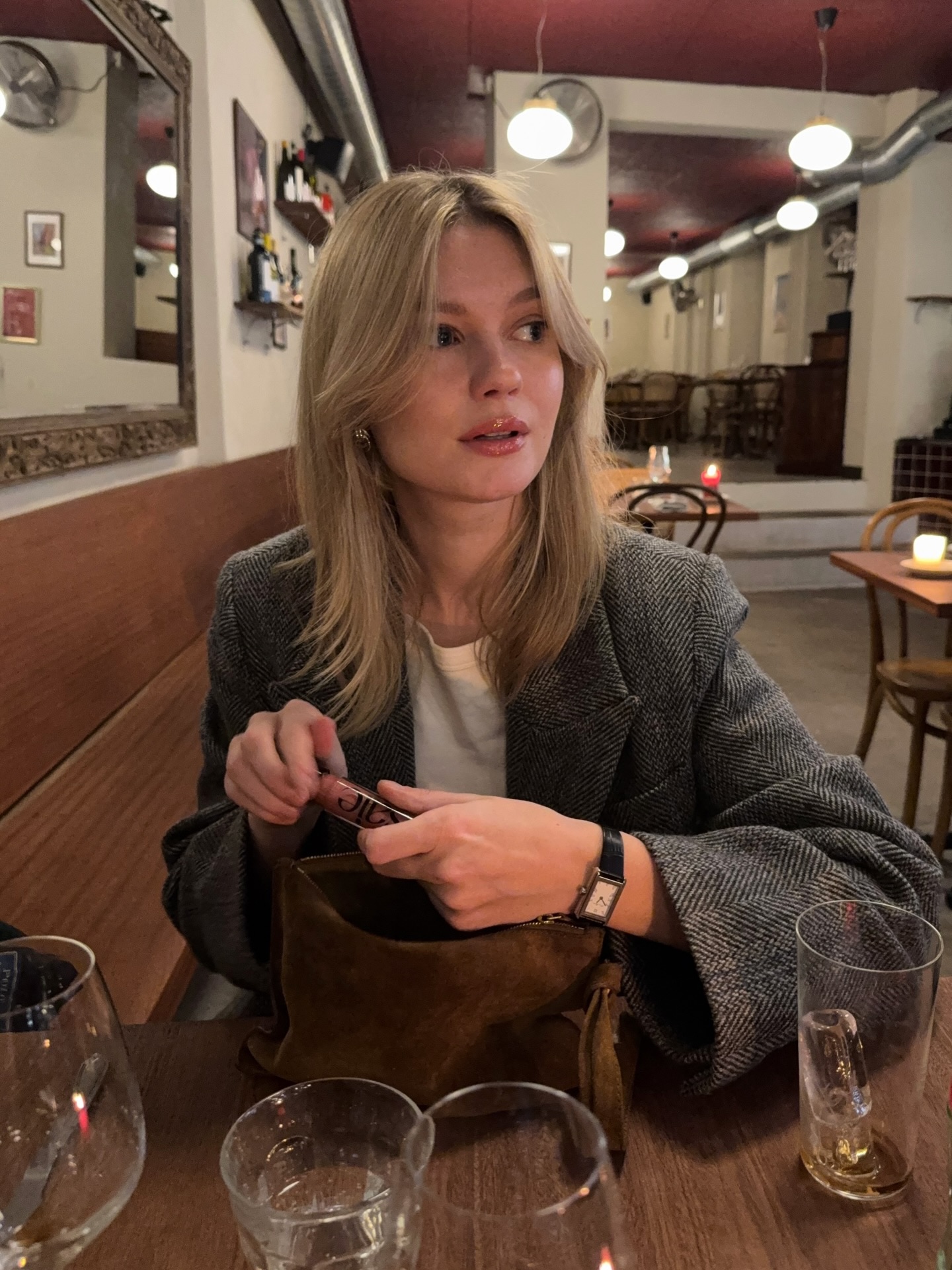 확신의 겨울 아우터? 울 블레이저💼
직장인 필수템 블레이저💡🔍겨울엔 울 블레이저 코트로 따뜻하게
이미지2