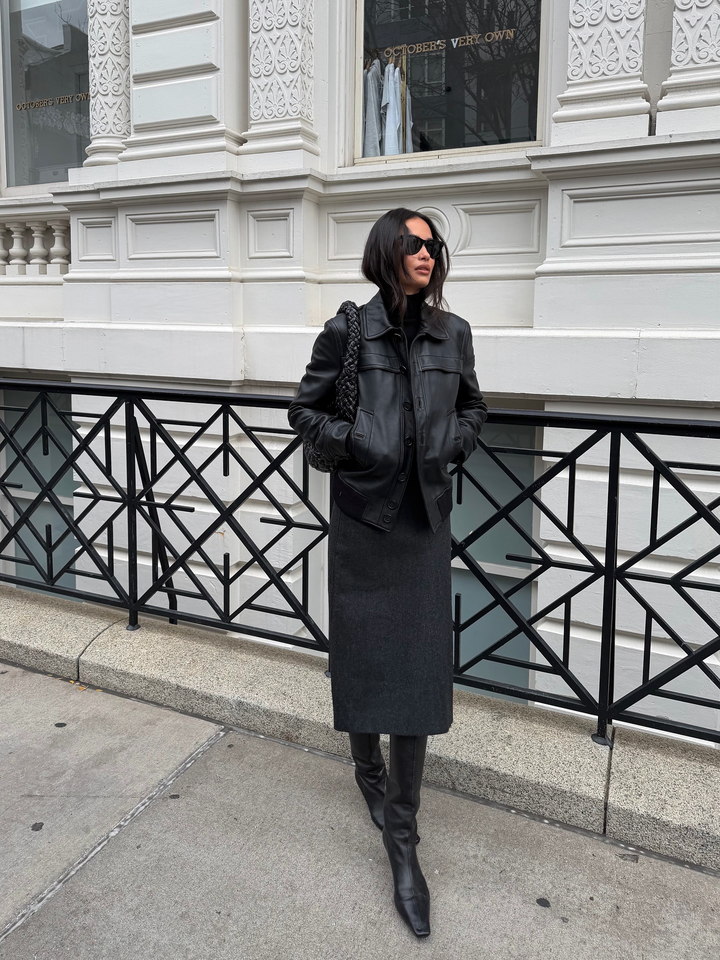 겨울룩에 빠지지 않는 롱스커트🖤
베이직한 블랙 롱스커트로 출근룩부터 데이트룩까지 완성👀🎶

 이미지7