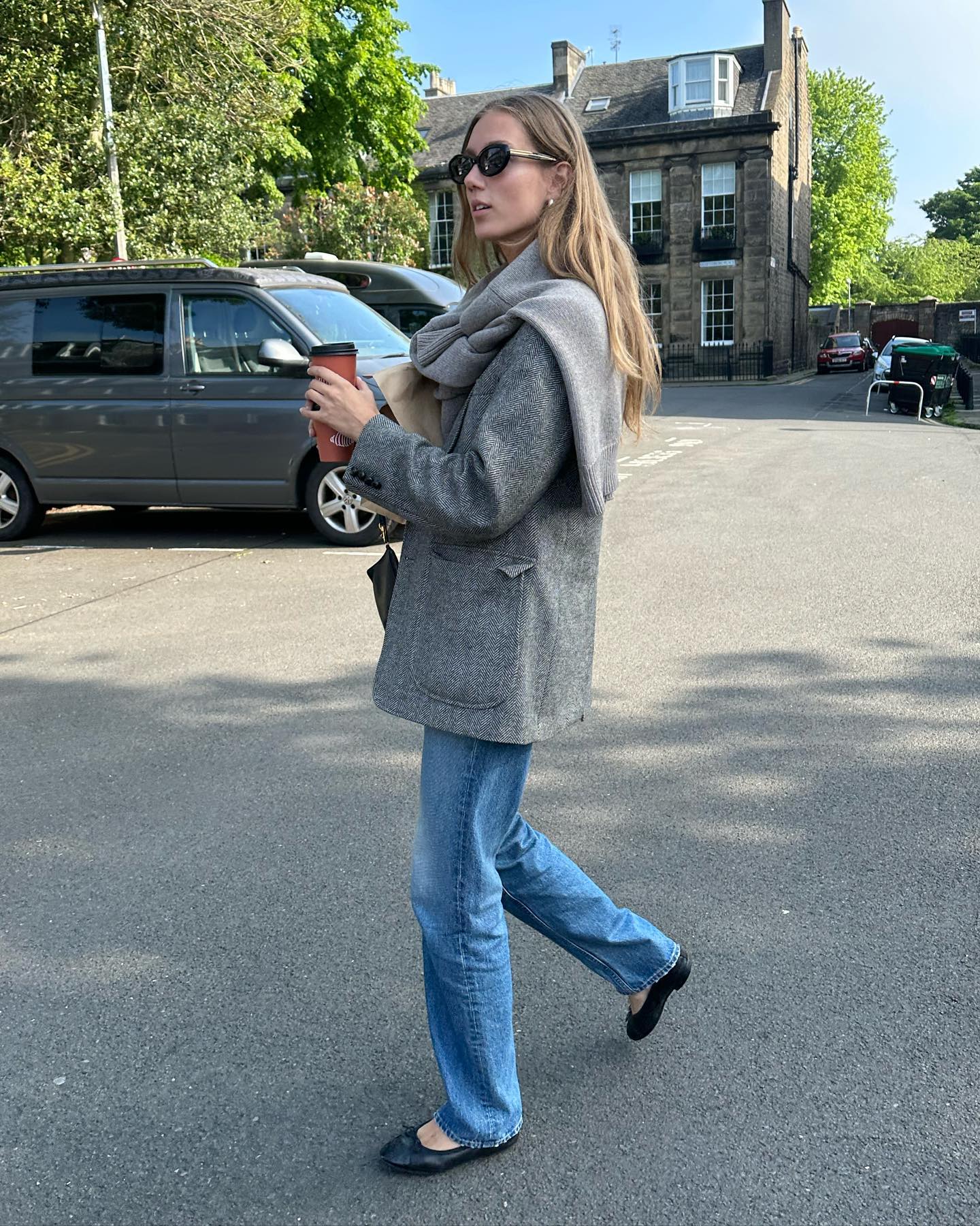 확신의 겨울 아우터? 울 블레이저💼
직장인 필수템 블레이저💡🔍겨울엔 울 블레이저 코트로 따뜻하게
이미지4