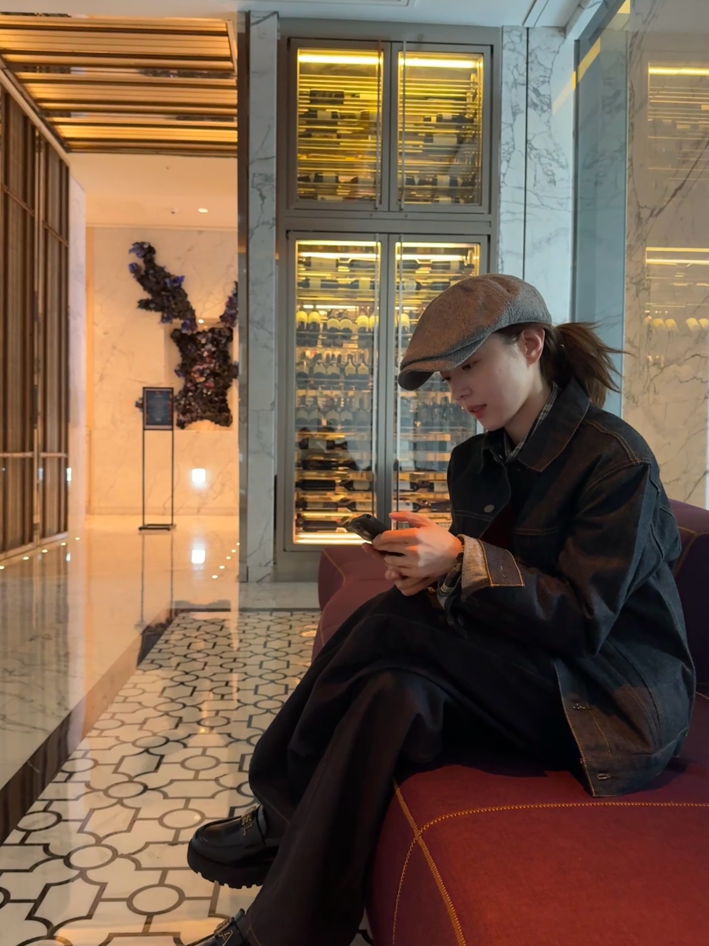 요즘 느좋녀들은 헌팅캡 써✨
이번 겨울, 분위기는 클래식하고 심플한 헌팅캡이 다 해줘🖤🎶 이미지1