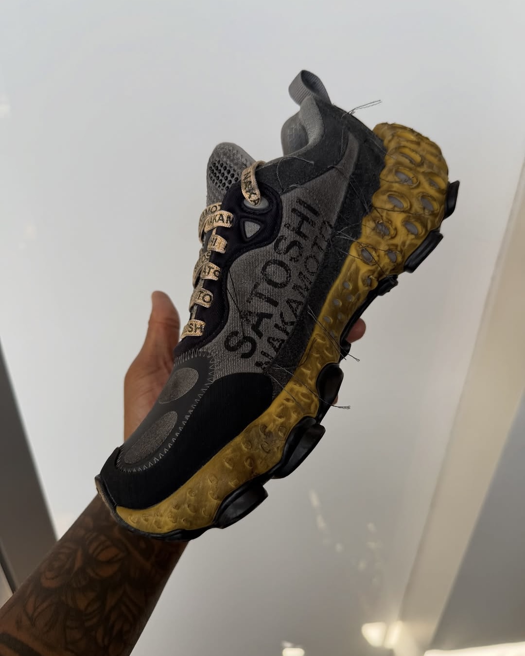 스펀지 x 사토시 나카모토🎨 이미지1