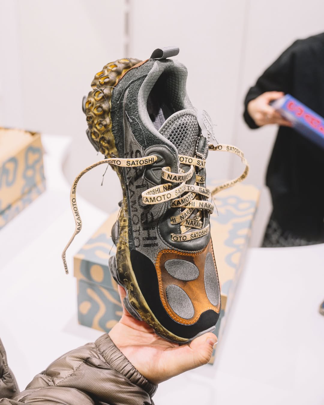 스펀지 x 사토시 나카모토🎨 이미지3