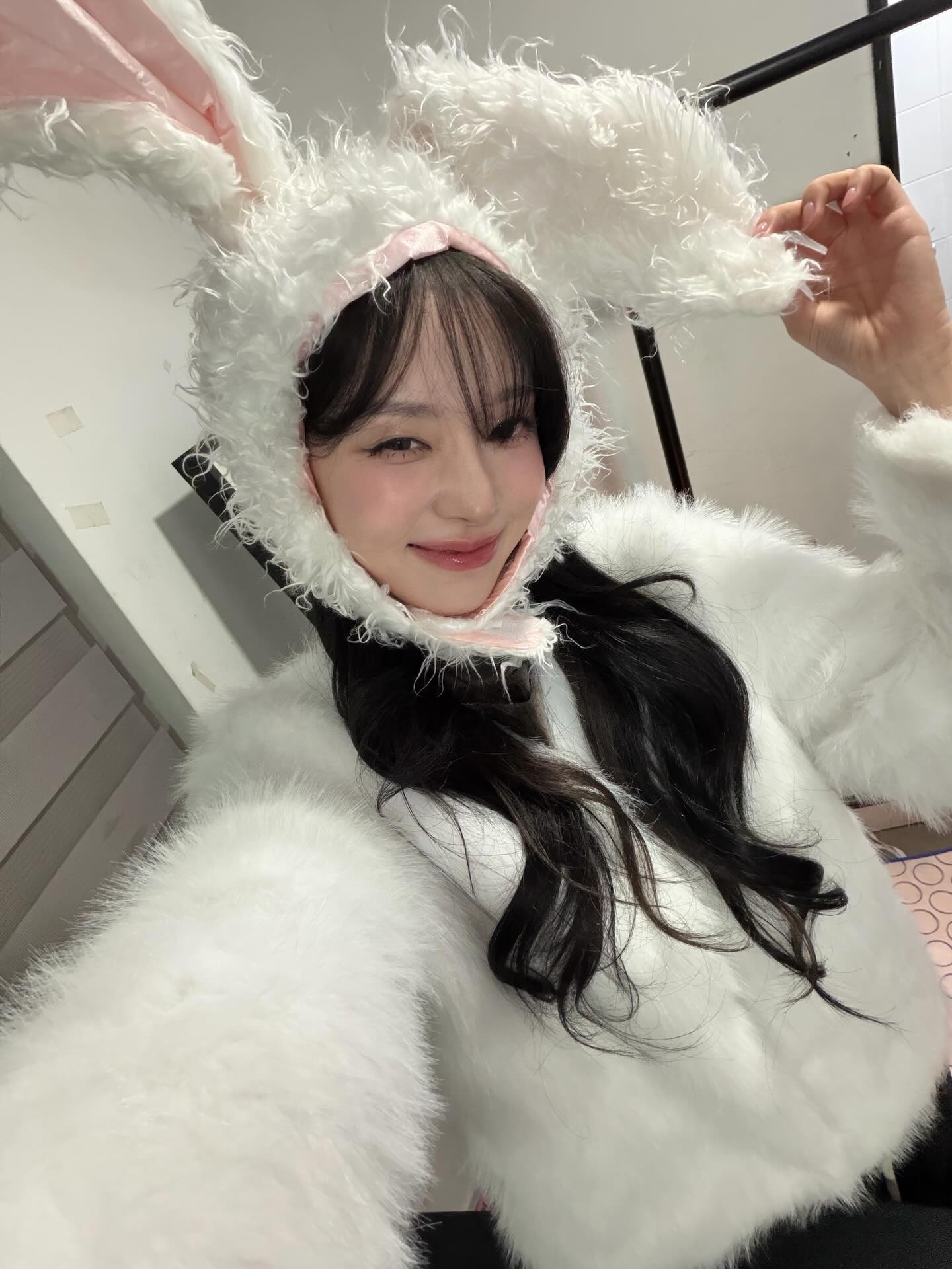 올해도 돌아온 퍼자켓 시즌🧸
셀럽들도 빠진 퍼자켓, 겨울 데일리룩에 바로 써먹자🤎 이미지5