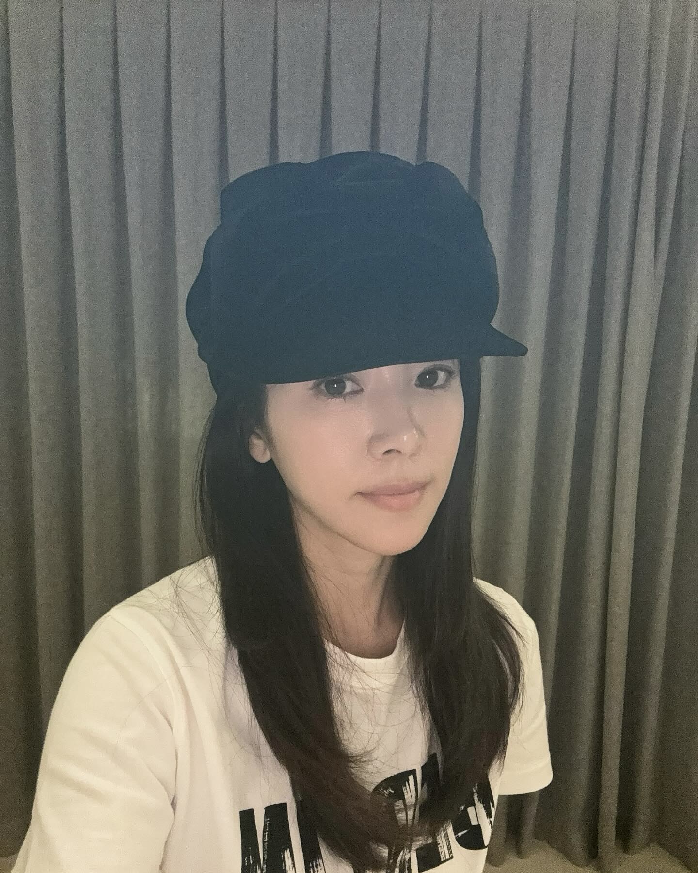 요즘 느좋녀들은 헌팅캡 써✨
이번 겨울, 분위기는 클래식하고 심플한 헌팅캡이 다 해줘🖤🎶 이미지6