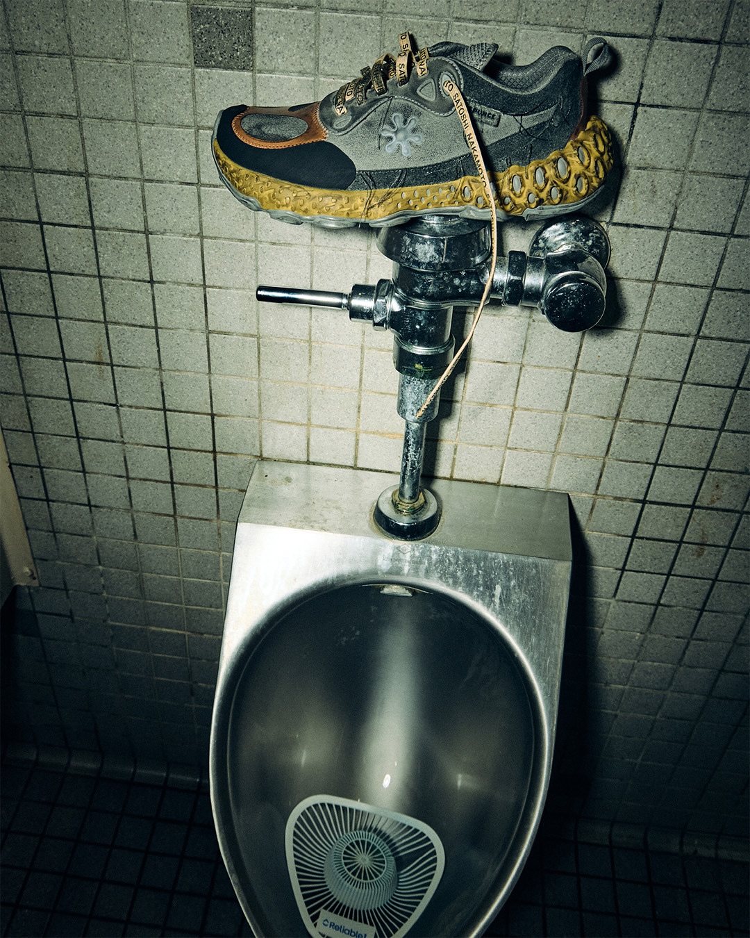 스펀지 x 사토시 나카모토🎨 이미지9