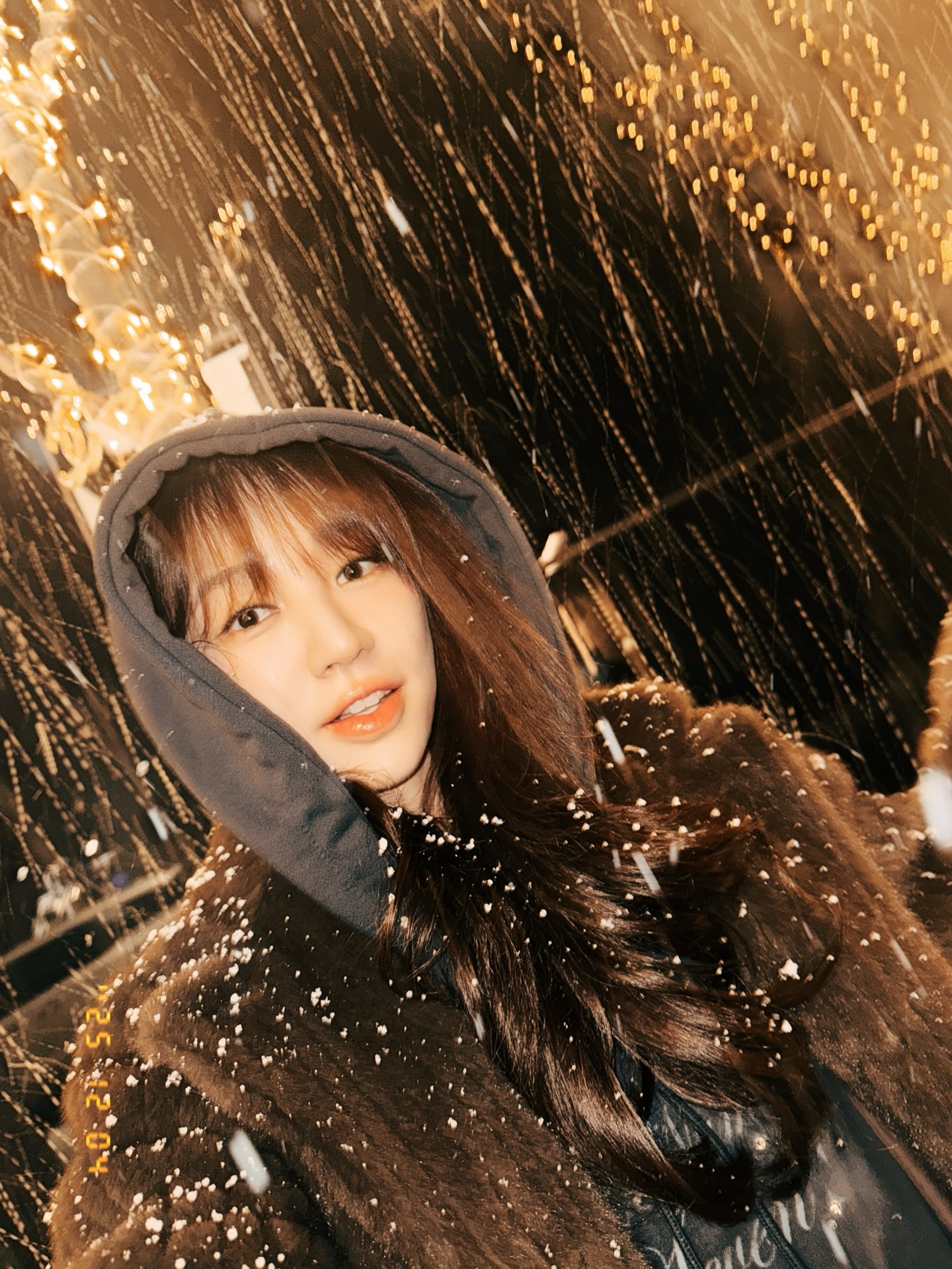 앞머리 고민 시즌 또 왔다💇♀️
1년에 한 번씩 찾아오는 앞머리 고민👀🖤 이미지7