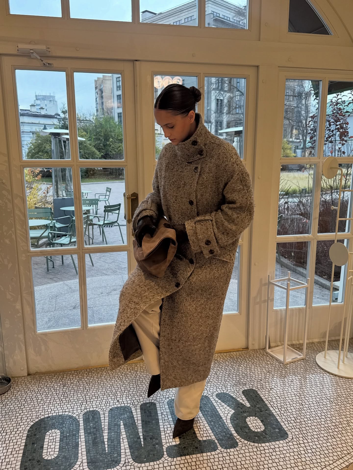 찬 공기엔 고민 없이 하이넥 코트🧥
거추장스러운 목도리 대신 하이넥 코트로 목 사수하자🥶 ❄️  이미지2