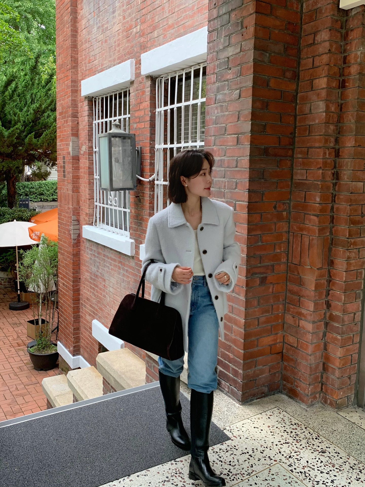 이번 겨울 울 만고 모헤어 코트로✨
촉감부터 부드럽고 세련된 모헤어 코트로 고급스러움 챙기자🤍🌨️ 이미지7