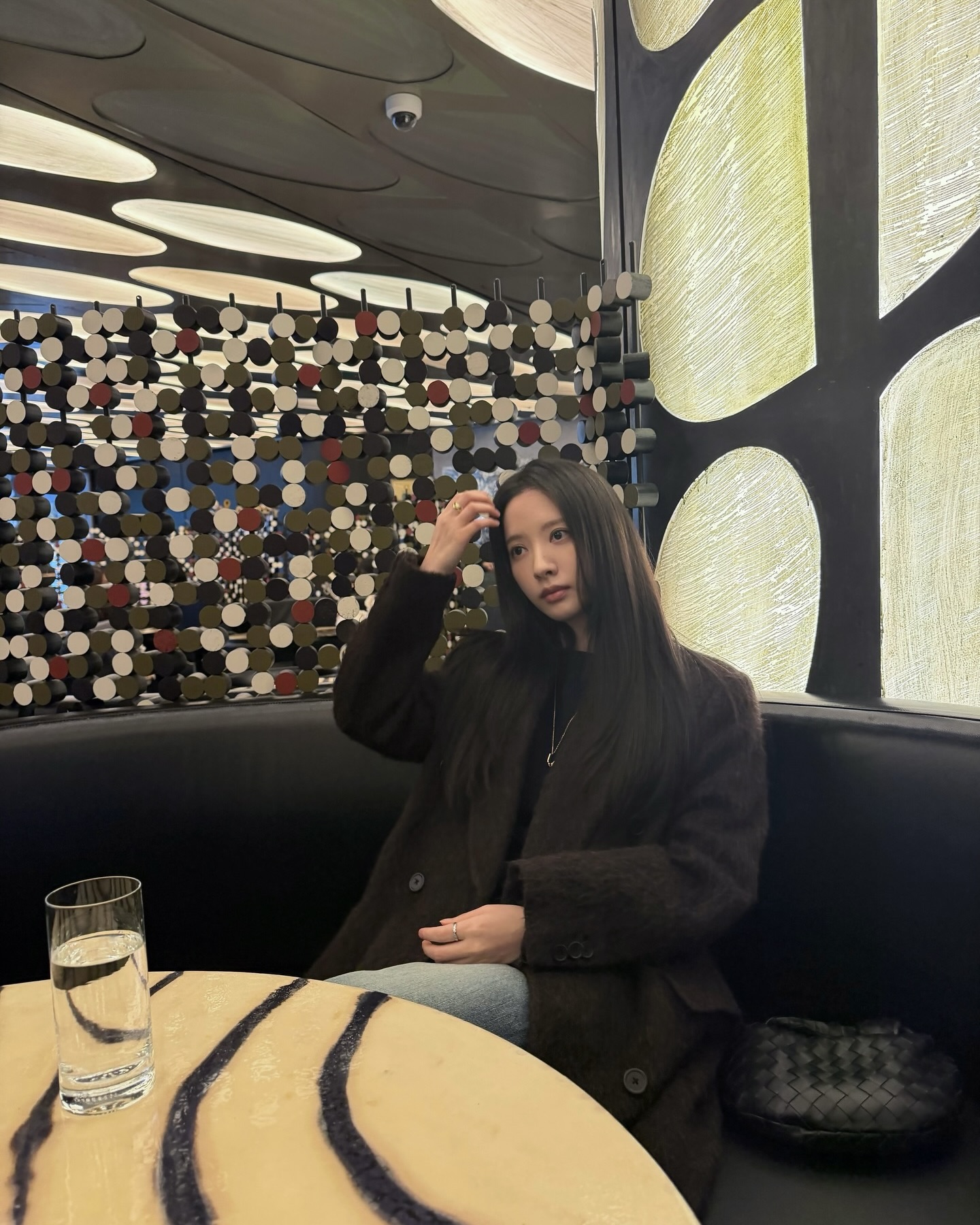 이번 겨울 울 만고 모헤어 코트로✨
촉감부터 부드럽고 세련된 모헤어 코트로 고급스러움 챙기자🤍🌨️ 이미지3