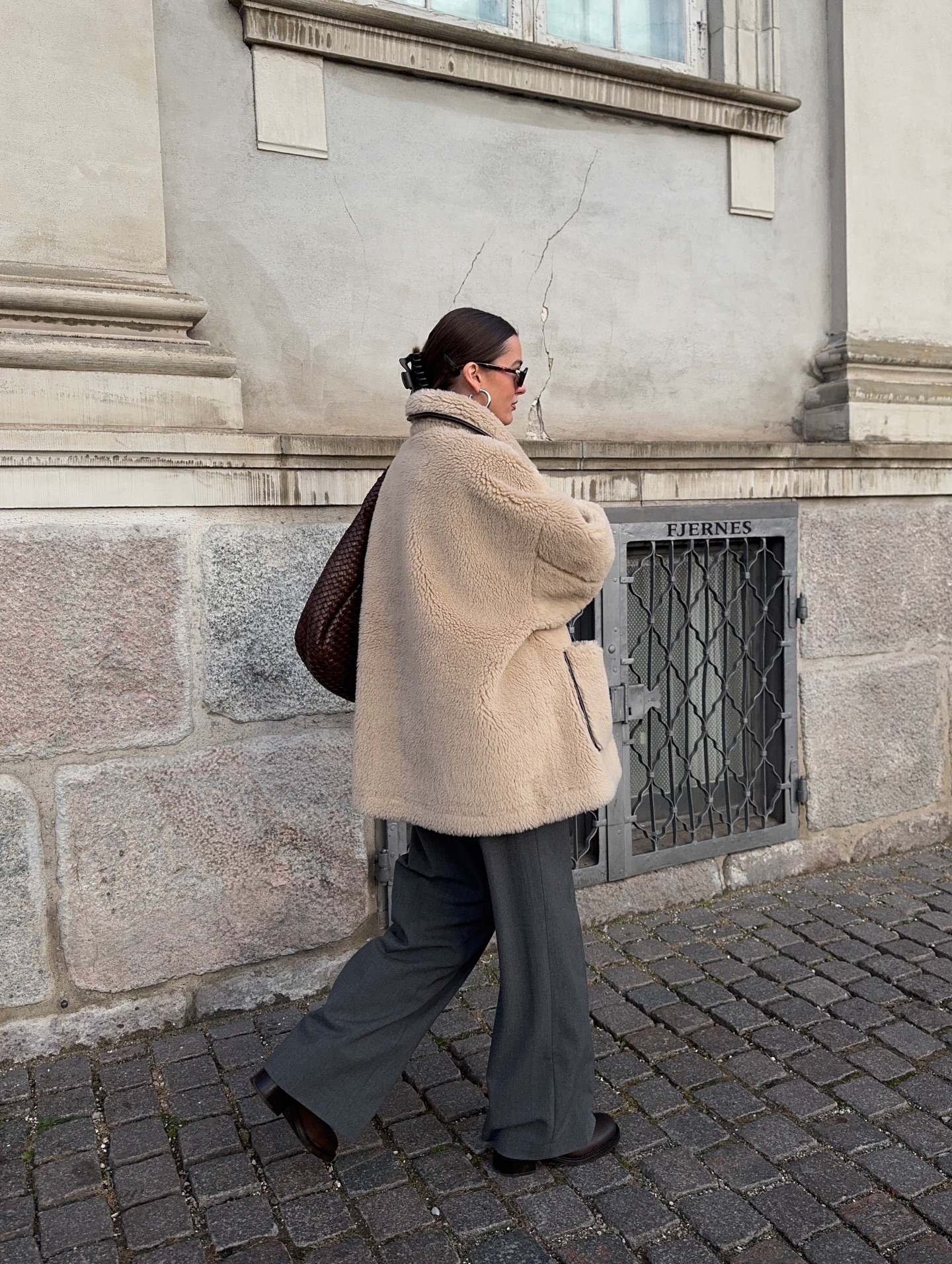 겨울엔 패딩, 코트 말고 무스탕🧚🏻
춥다고 패딩만 고집하지 말고🤎🐻포근한 무스탕으로 따뜻하게 이미지4