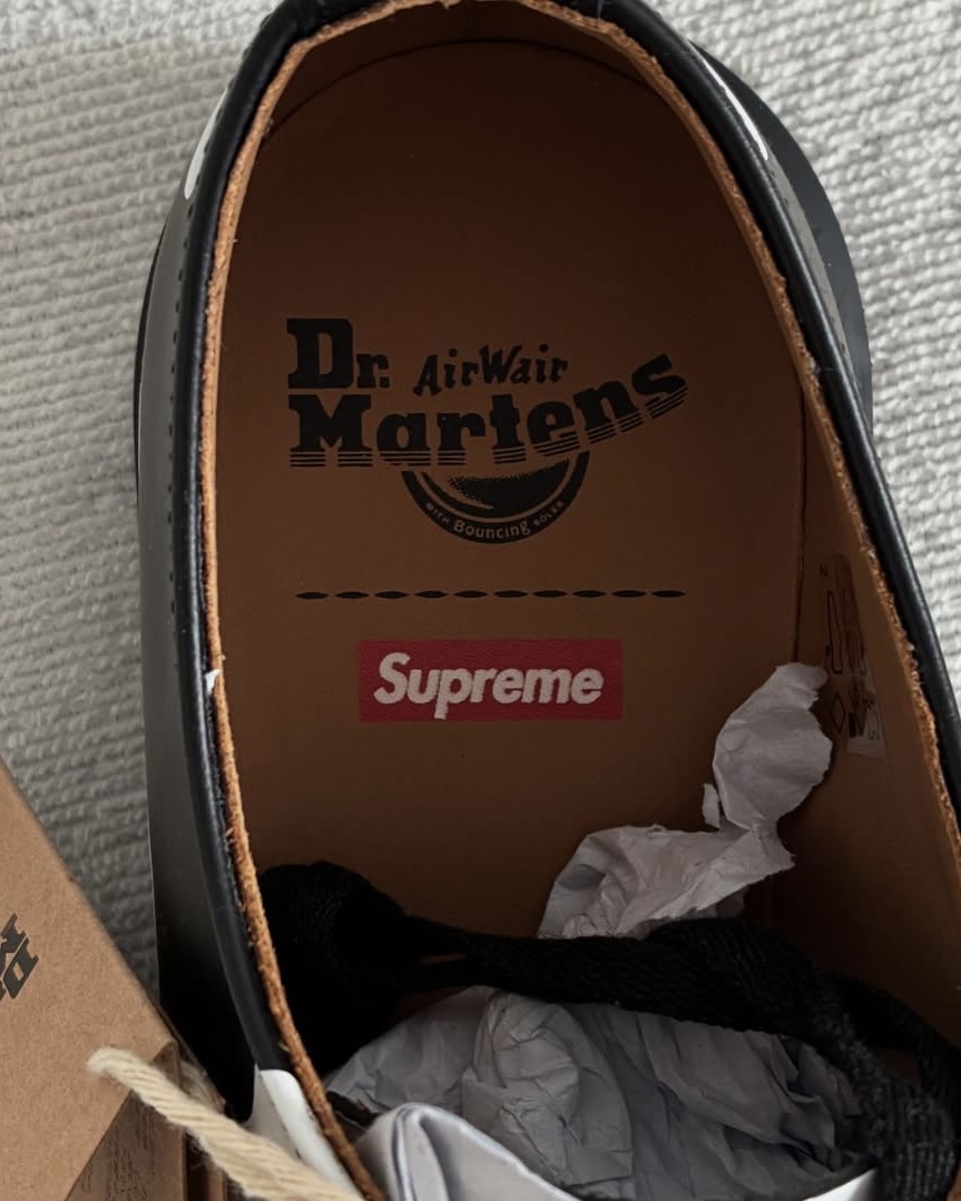 해골 프린팅된 슈프림 x 닥터마틴👞 이미지9