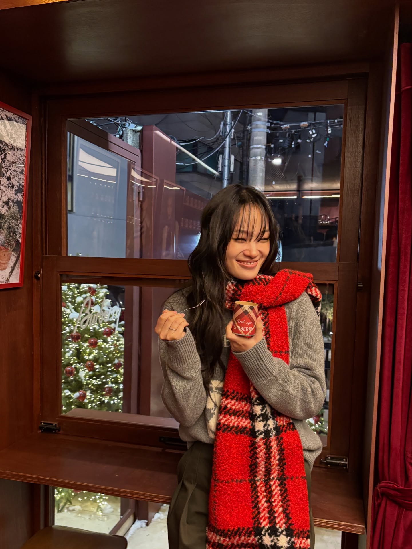 포근한 목도리 코디🧣
대충 입은 날도 목도리 한 겹으로 센스있게❄️🤍 이미지6