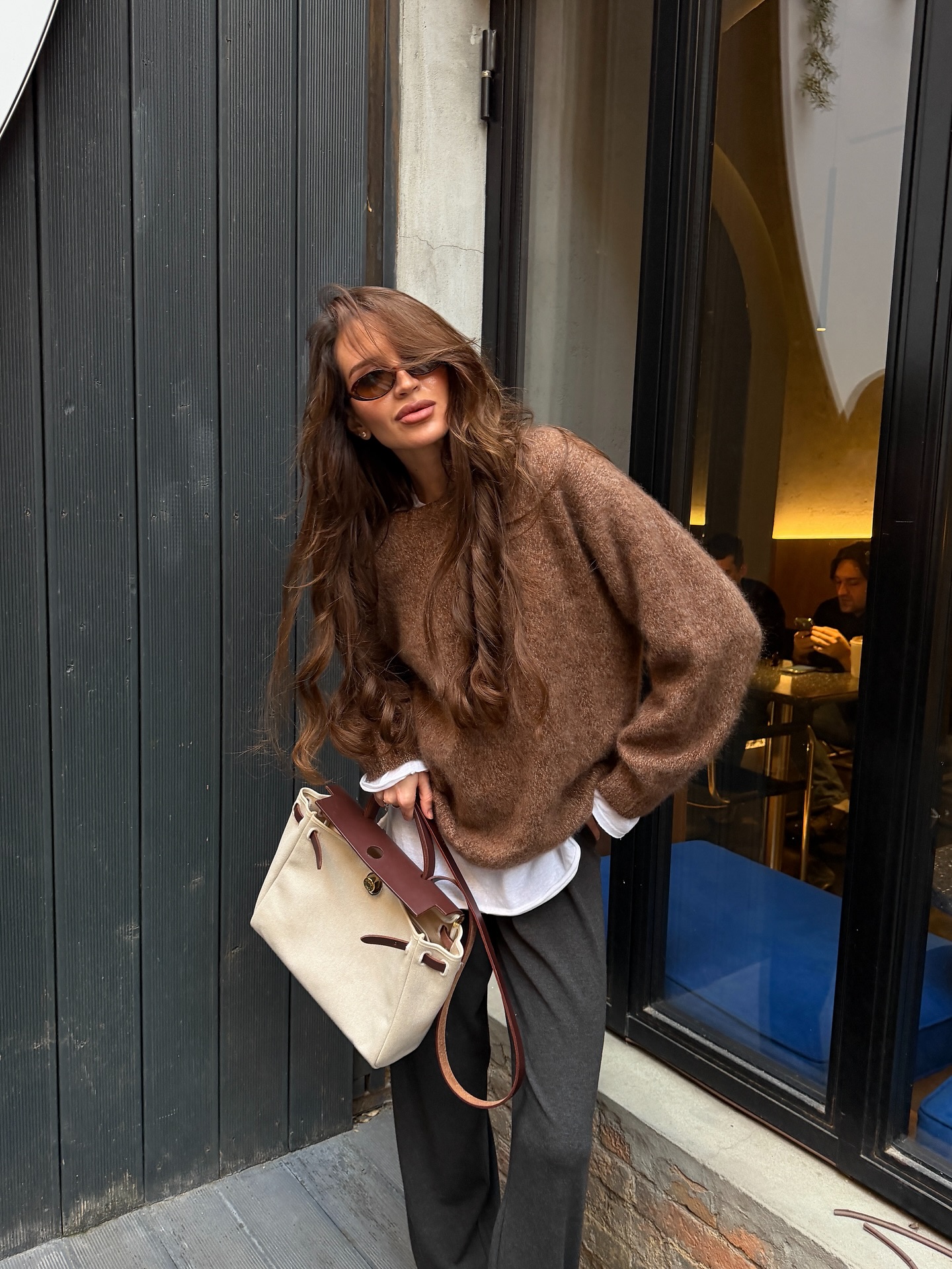 따뜻하고 편한데 세련된 것은?✨
매일 손이 가는 니트🤎 입어보면 바로 알걸?👀 이미지5