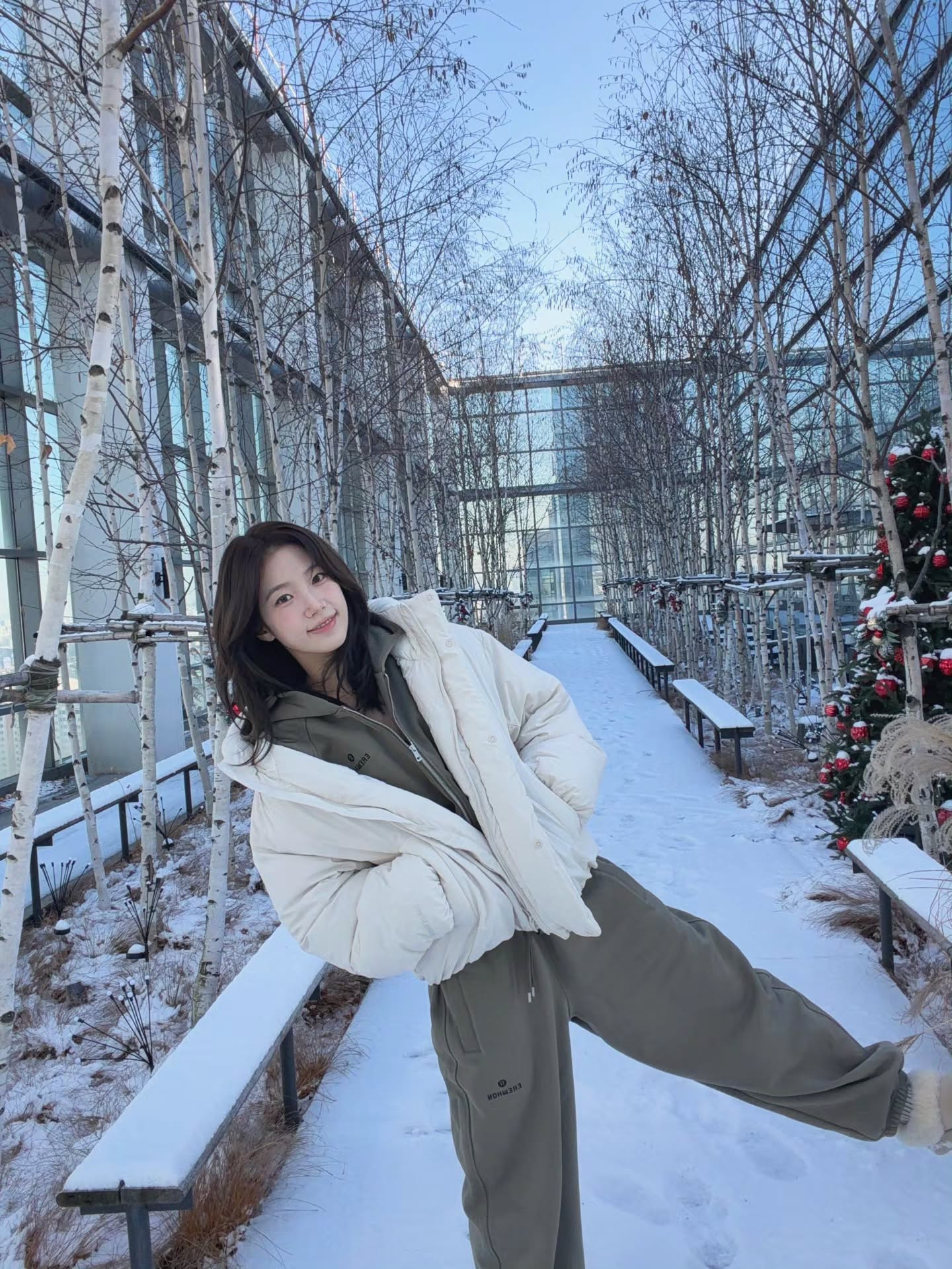 편하게 스타일 살리는 조거 팬츠룩☑️ 이미지"