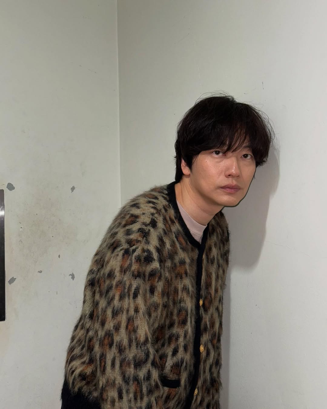 라운드넥 가디건 장인 이동휘🧶 이미지3