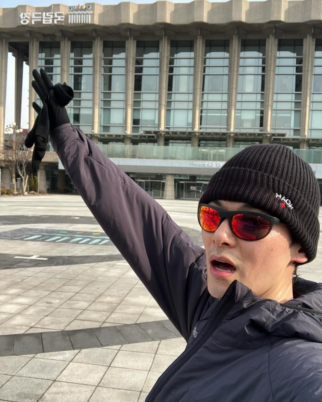 툭 쓰고 싶은 노아 비니❄️ 이미지6