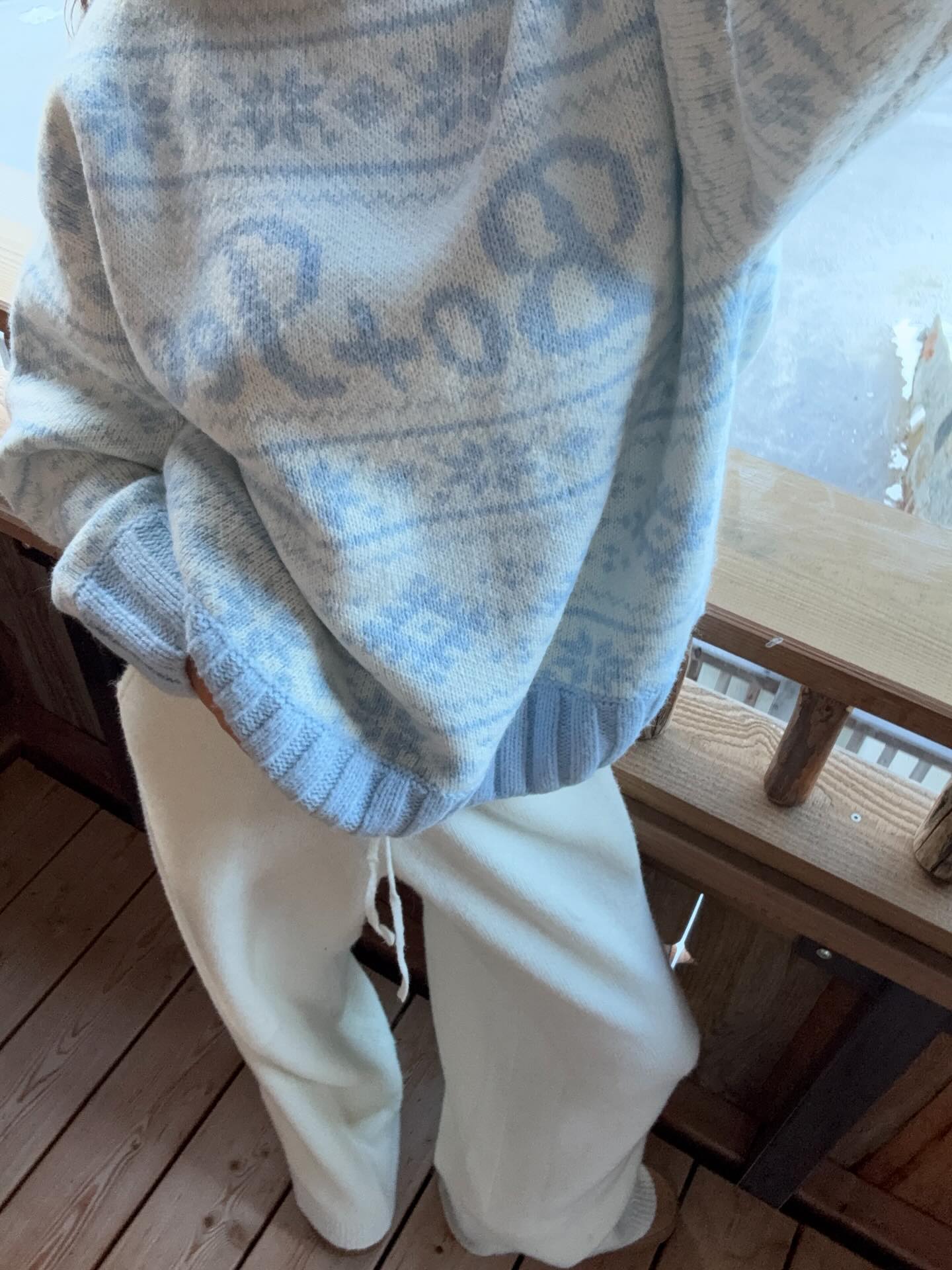 따뜻하고 편한데 세련된 것은?✨
매일 손이 가는 니트🤎 입어보면 바로 알걸?👀 이미지6