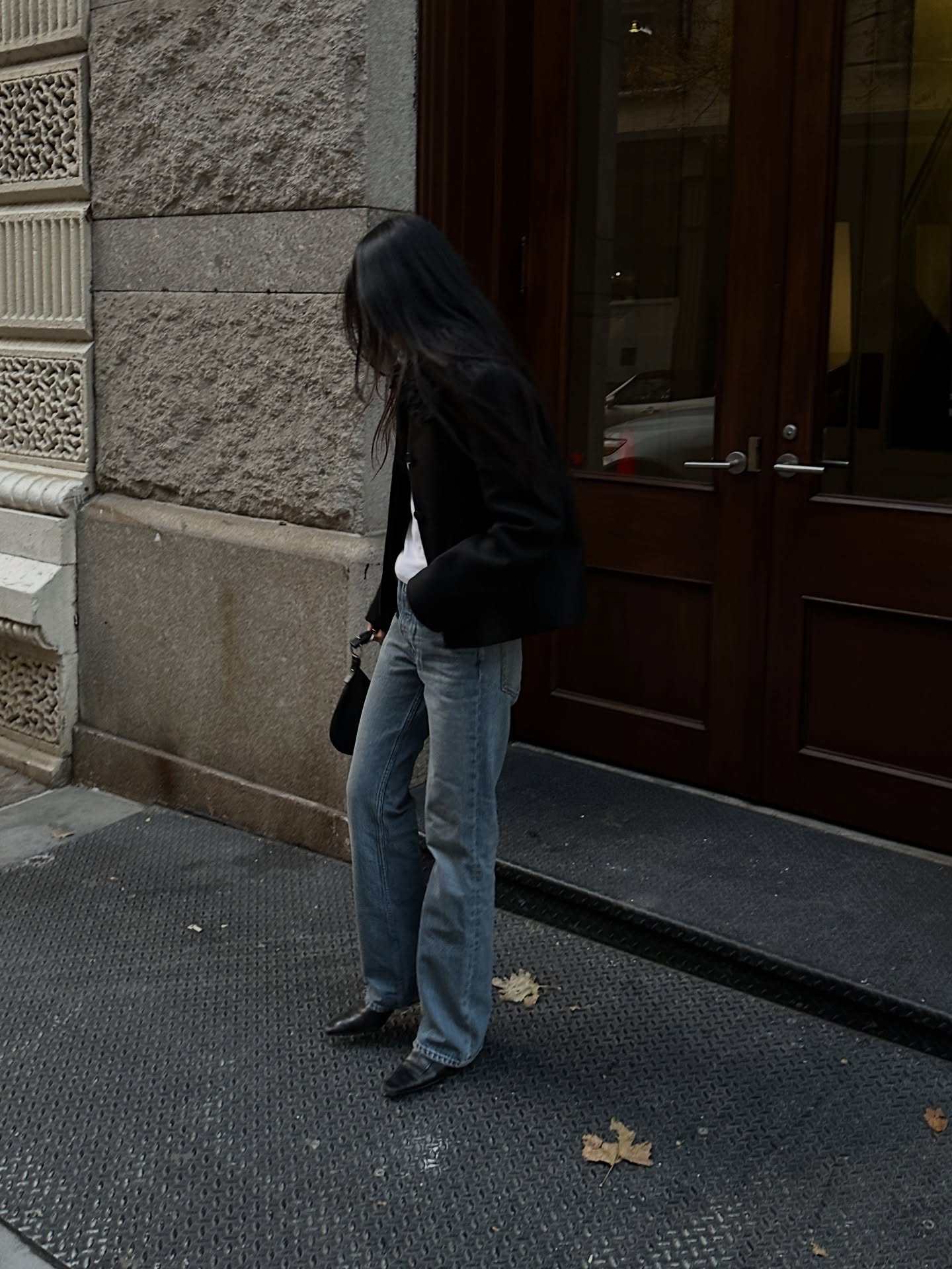 심플하지만 스타일 확실👖일자 데님
발끝까지 깔끔하게 똑 떨어지는 스트레이트 데님 매력✨💙 이미지4