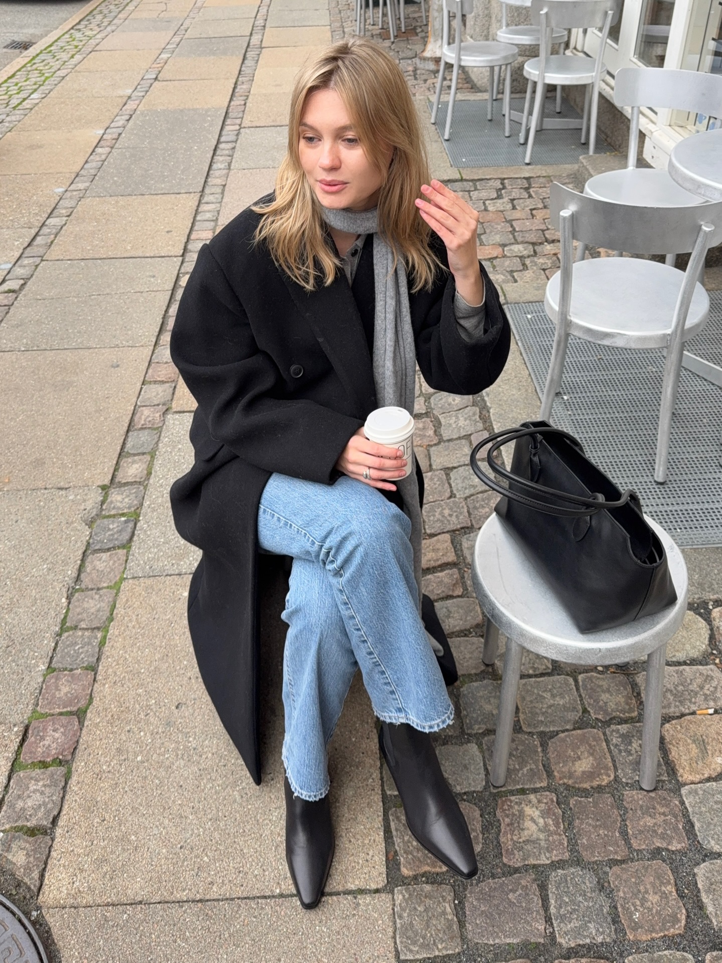 심플하지만 스타일 확실👖일자 데님
발끝까지 깔끔하게 똑 떨어지는 스트레이트 데님 매력✨💙 이미지5