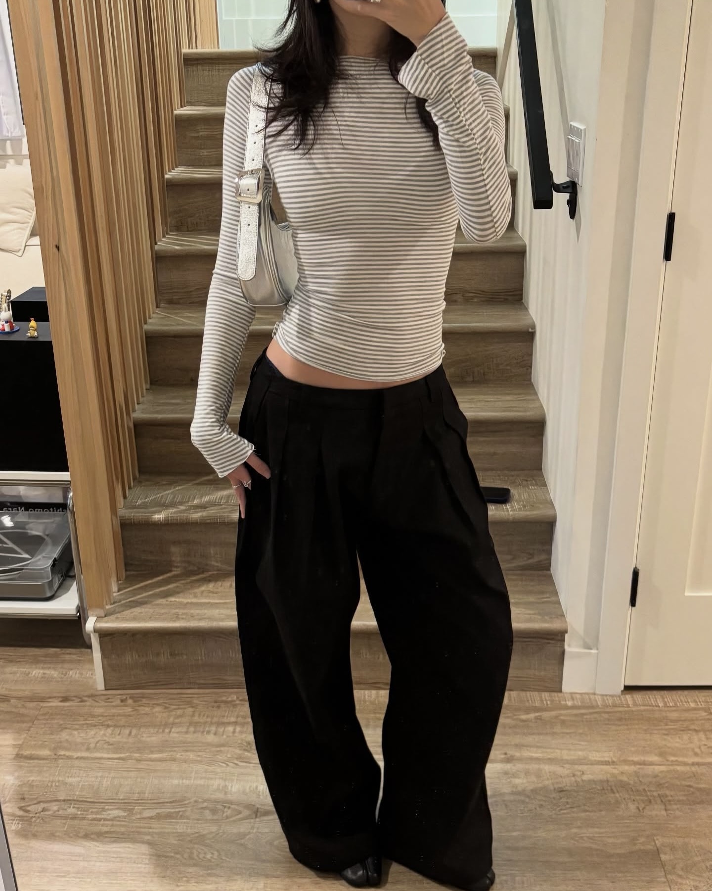 레이어드부터 이너까지💡롱 슬리브
괜찮은 롱 슬리브 하나만 있어도 옷 고민 확 줄어들 거야 🔍🤍
이미지6