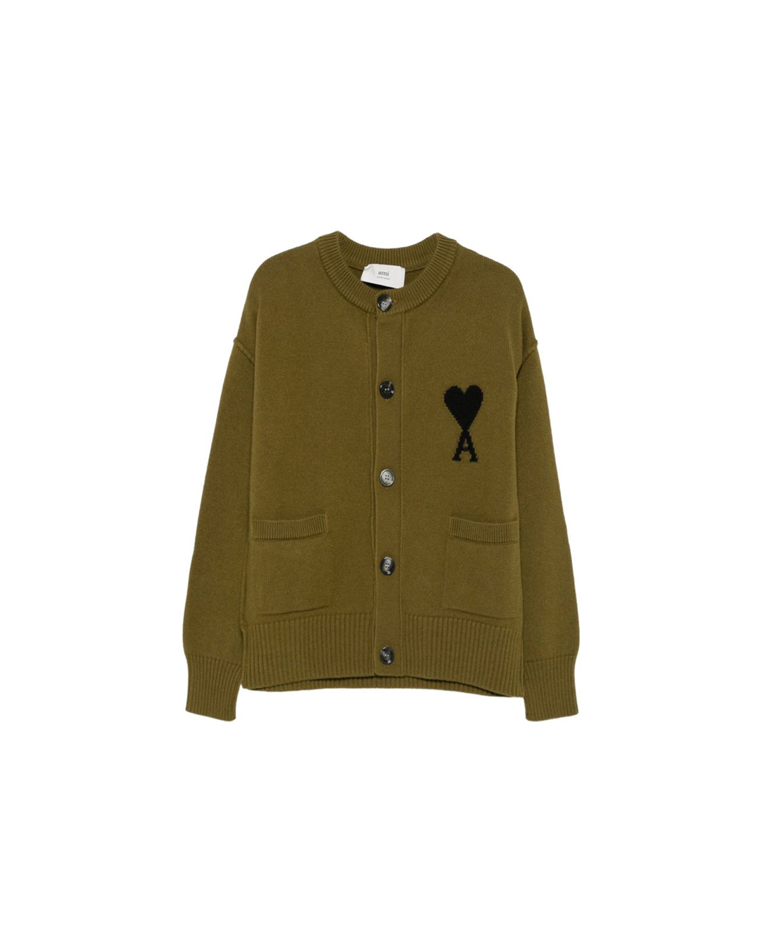 차분하고 포근한 가디건💟
여리여리함 가득한 겨울 가디건 2가지🌱✨

아우터 안에 입기 좋은 가디건, 지금 바로 소개해드릴게요.

1. 구찌 리브 펠티드 울 가디건, 200만 원대
플로럴 크리스털 자수가 돋보이는 리브드 울 가디건입니다. 크롭한 기장과 슬림한 실루엣이 더해져 여성스러운 무드를 완성해주는데요. 최윤지는 미디 스커트와 스틸레토 힐을 매치해 우아한 데일리룩을 연출했습니다.

2. 아미 그린 울 아미 드 꾀흐 가디건, 80만 원대
인타르시아 자수와 혼 버튼이 더해진 가디건입니다. 미연은 브라운 숄더백을 매치해 담백하면서도 분위기 있는 데일리룩을 연출했습니다. 이미지10