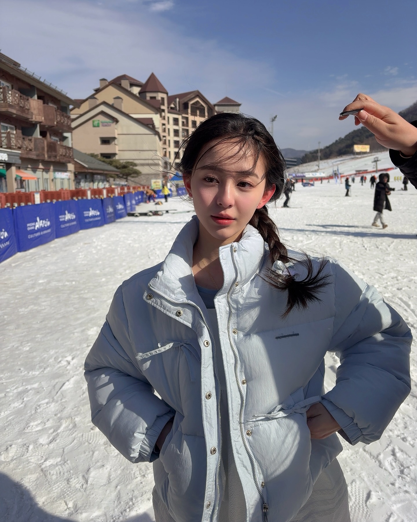 어떤 룩에도 실패 없는 숏 패딩🧚🏻
숏 패딩으로 비율 살리고 보온성은 업✨🩶실용템은 이런 거지
이미지6