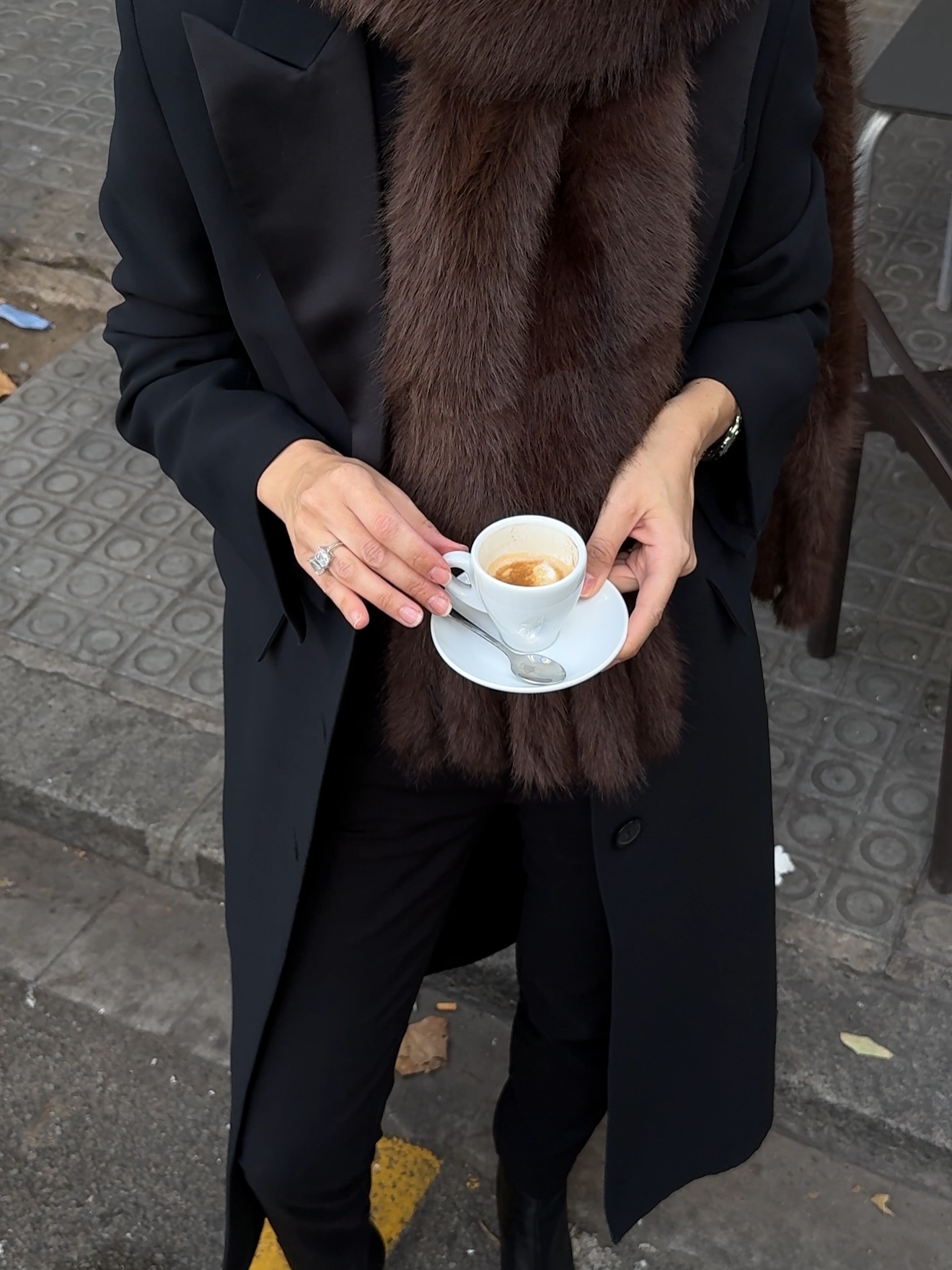 외쿡 언니들은 다 퍼 목도리 둘러🦊
퍼 목도리로 포근하고 세련되게✨🤎홀리데이 무드까지 느껴봐 이미지4