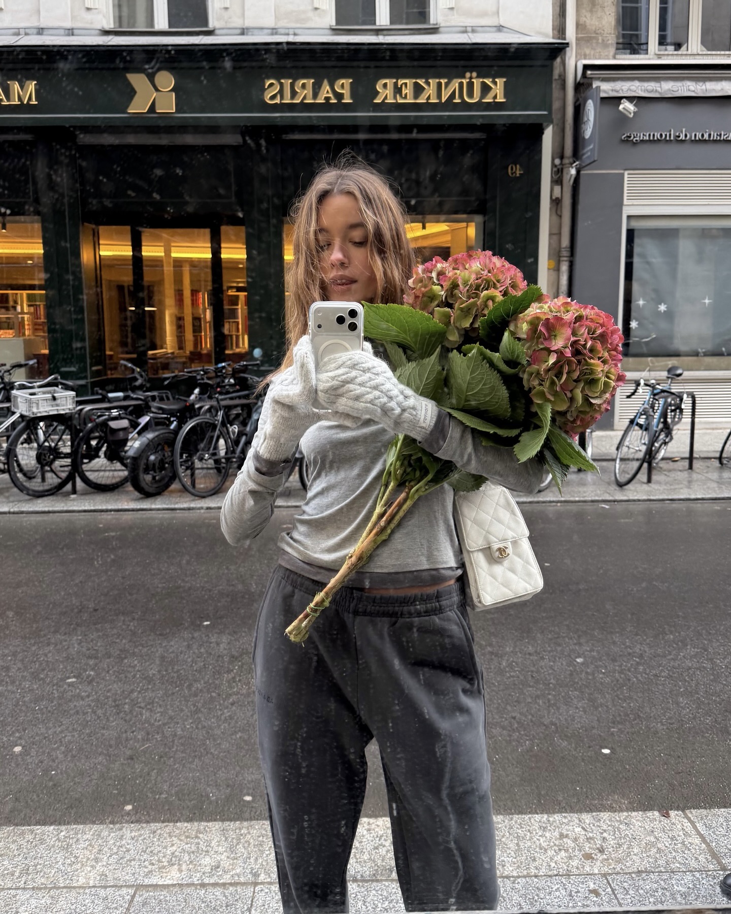 레이어드부터 이너까지💡롱 슬리브
괜찮은 롱 슬리브 하나만 있어도 옷 고민 확 줄어들 거야 🔍🤍
이미지2