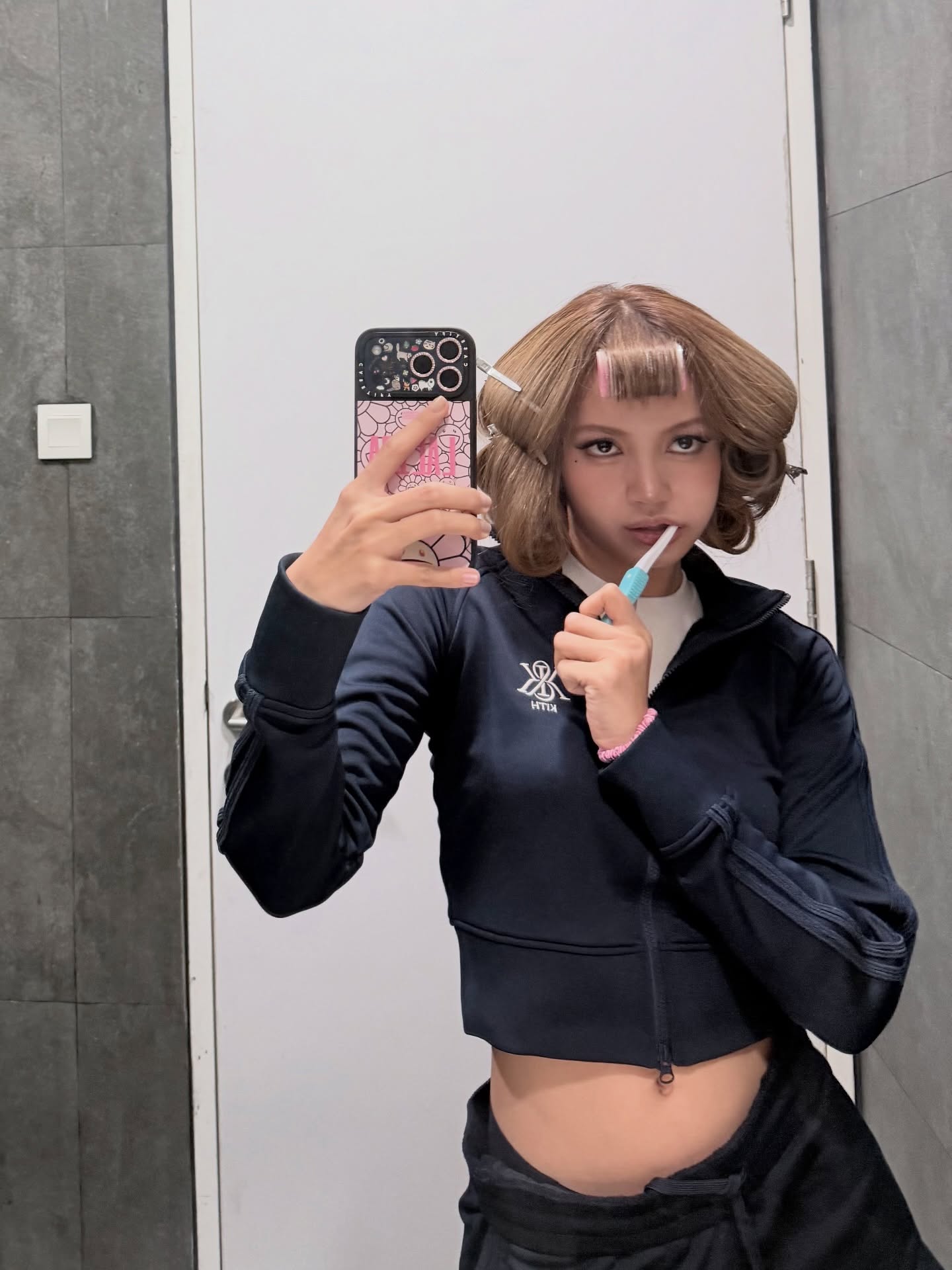 주말에 우리 @같이 폰꾸할래?👌🏻
케이스부터 스티커, 그립 톡으로 리사처럼 폰꾸해 보자🎶🧚🏻 이미지2