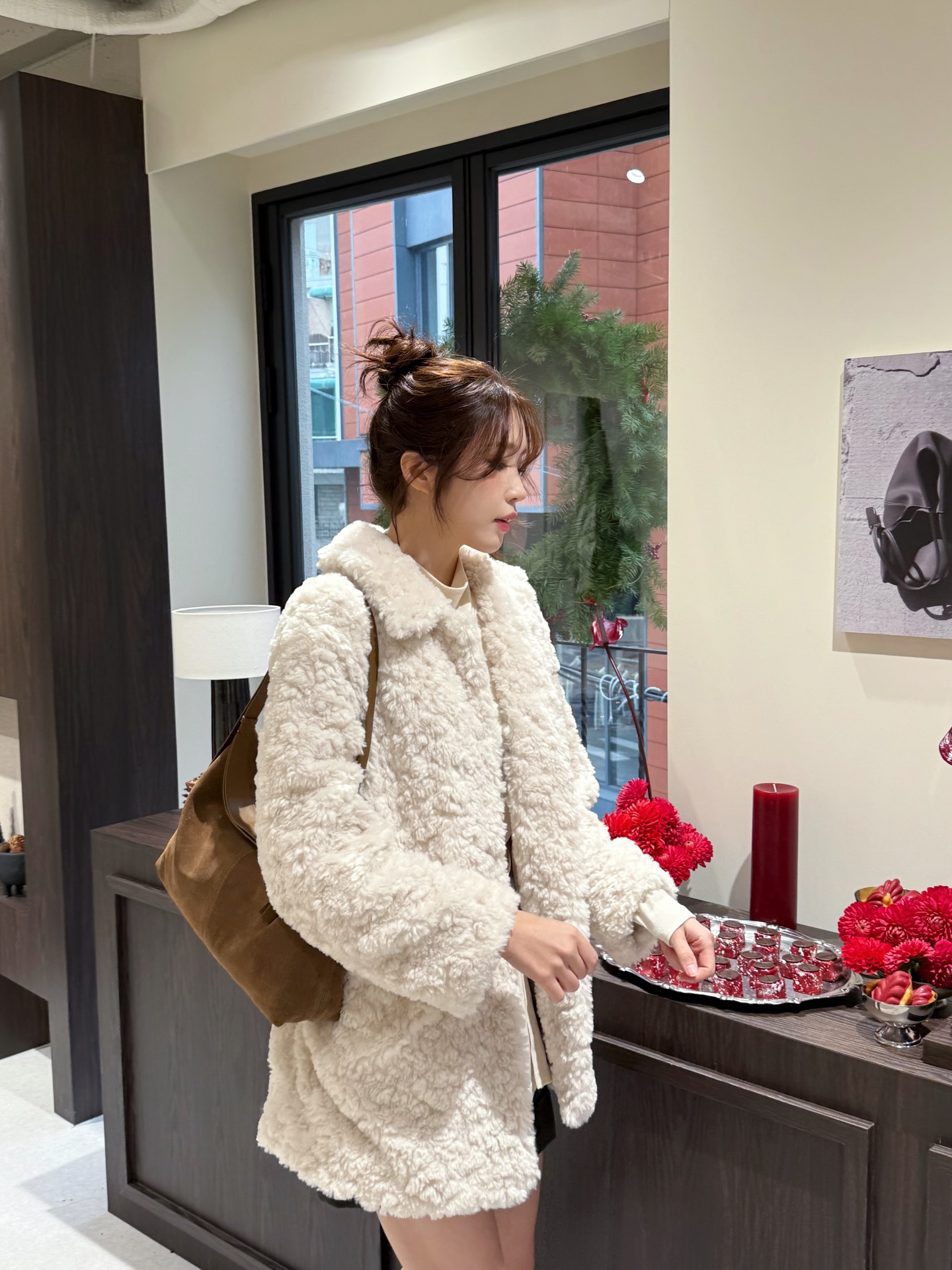 또 손이가는 중독적인 뽀글이 코트🐑
꾸안꾸인데 존재감 확실한, 뽀글이 코트 소장해야 할 이유...🩶🫧 이미지6