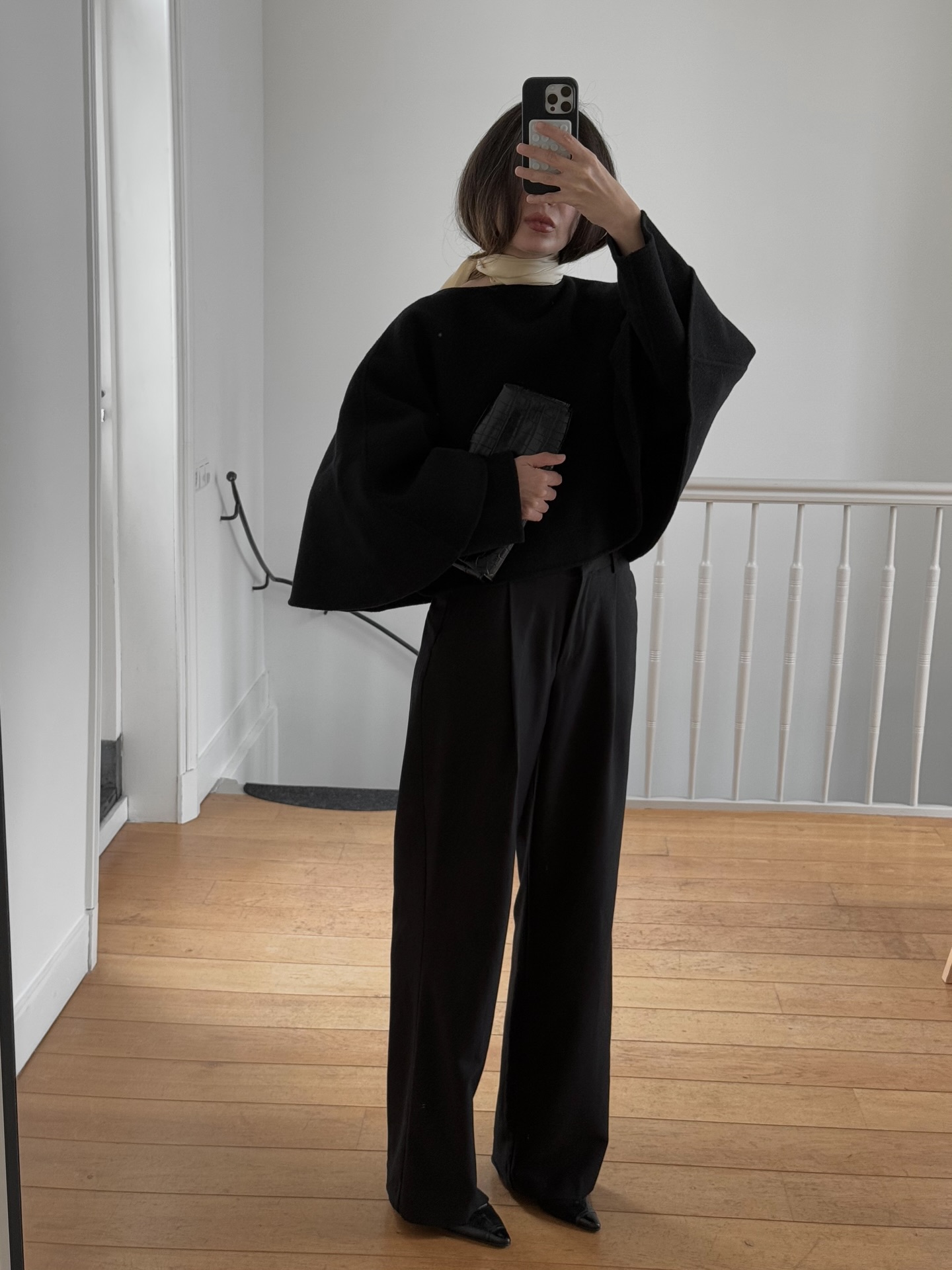 편한데 단정한 슬랙스가 딱 좋아🖤
슬랙스 입을 땐? 코트부터 패딩까지🧚🏻👀상의 걱정 없이 입어보자 이미지3