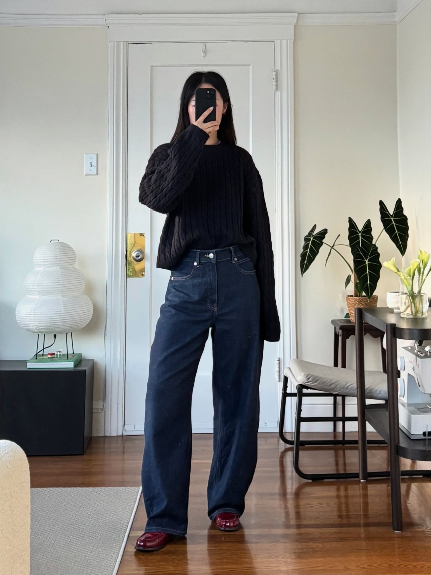 계절 바뀌어도 여전히 유효한 생지💙
톤 다운된 차분한 겨울룩엔, 생지 데님이 가장 잘 어울려👖❄️
이미지7