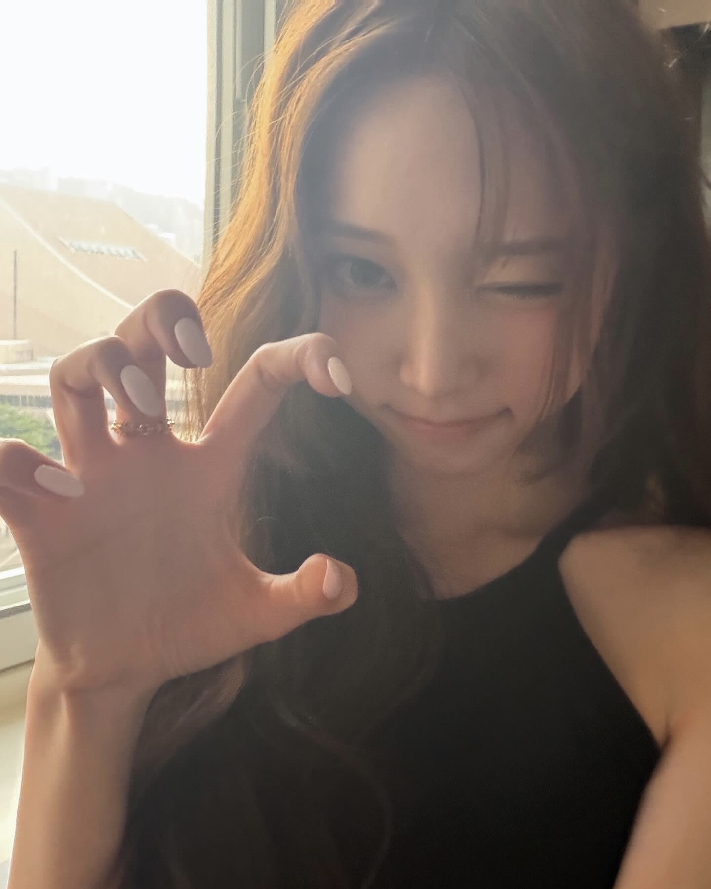 연말 준비? 네일부터 챙겨💘
단정하고 세련된 무드 원한다면, 원컬러 네일로 충분💅🪄 이미지4