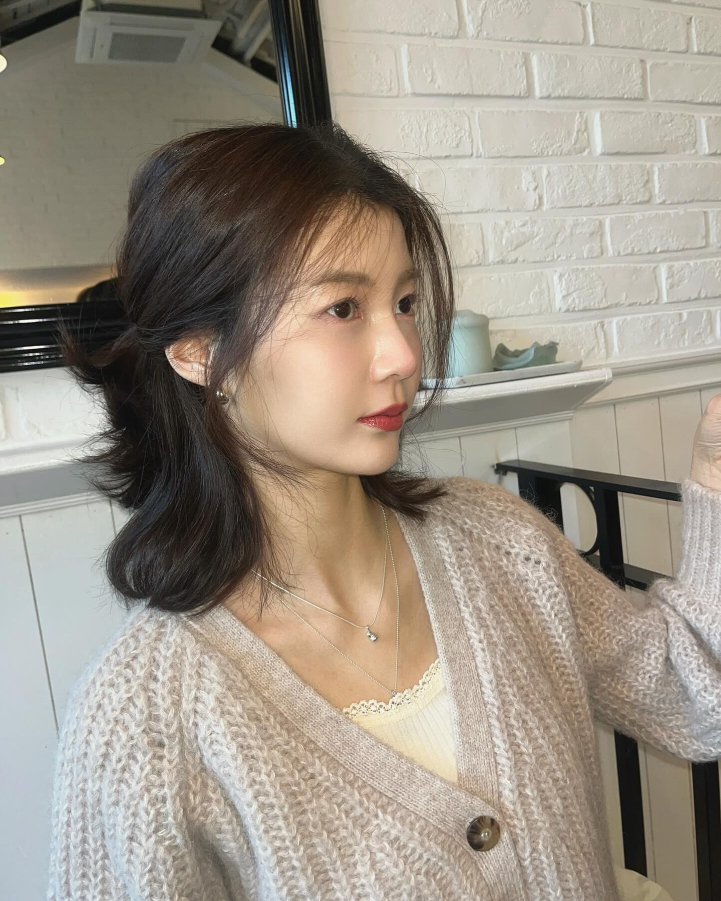 겨울에 더 필요한 가디건🧶
야외에선 이너로 레이어링, 실내에선 가디건 하나로 즐겨봐💗🔮 이미지2