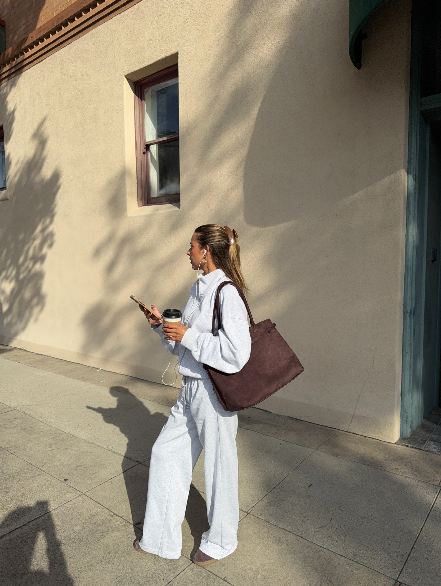 편하고 예쁜 건 셋업이지🤍
집 앞부터 카페까지 실패 없는 조합🏡✨ 이미지4