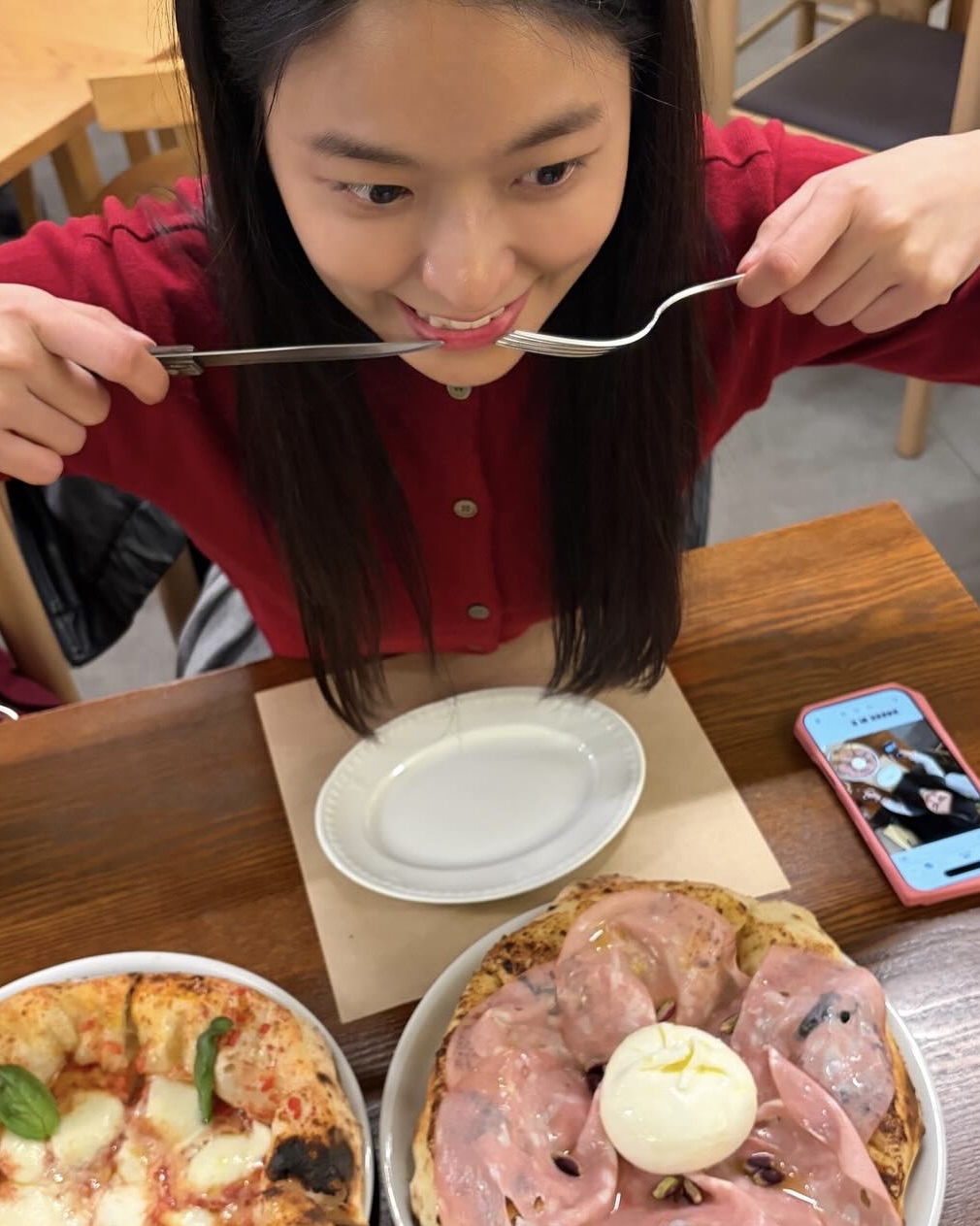 겨울에 더 필요한 가디건🧶
야외에선 이너로 레이어링, 실내에선 가디건 하나로 즐겨봐💗🔮 이미지7