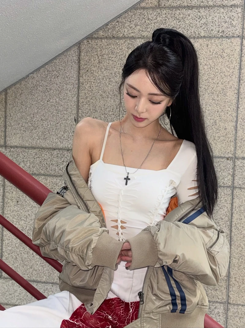 얼굴선 정리되는 깻잎머리🌿
얼굴선은 또렷하게, 분위기는 차분하게🪞💛 이미지5